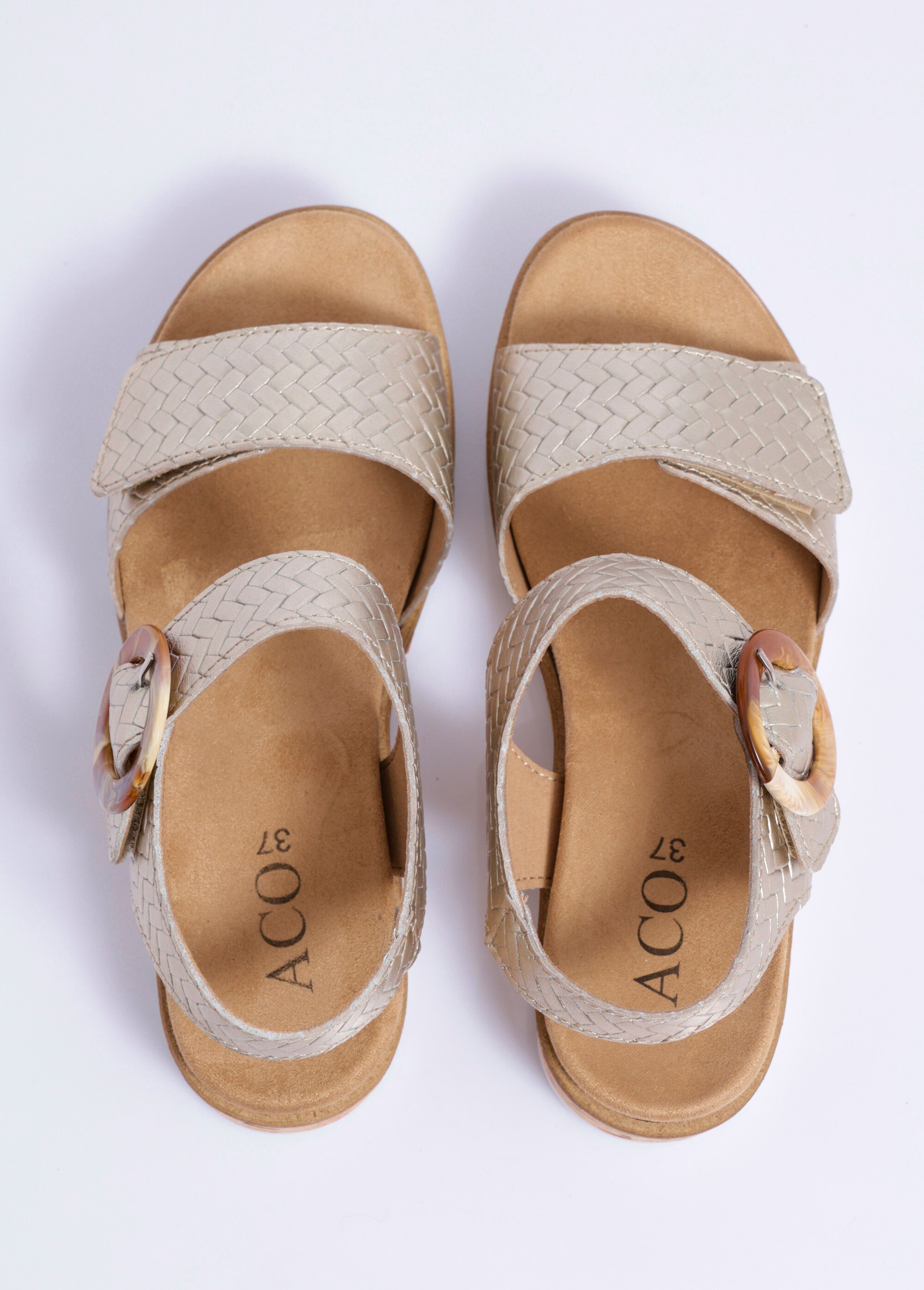 Sandales compensées cuir effet tressé ouverture totale Femme Doré OMISSY OV1