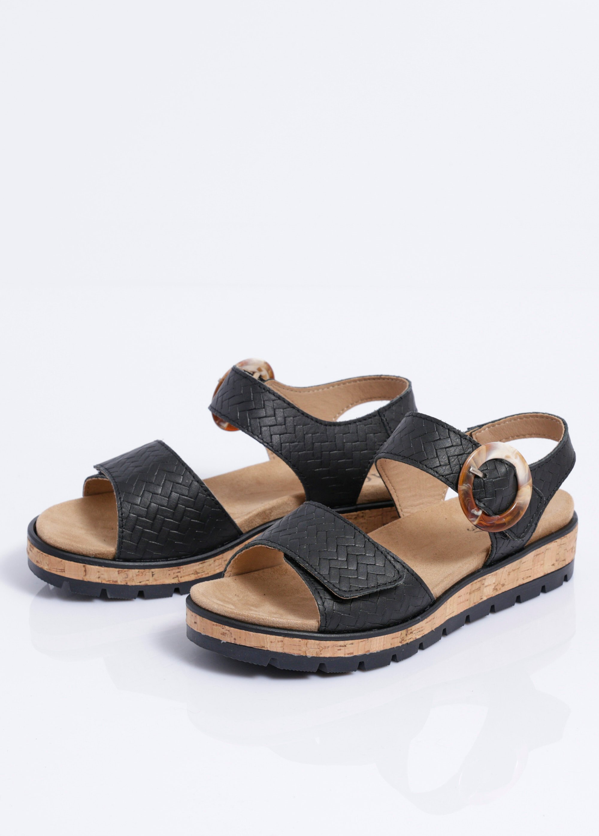 Sandales compensées cuir effet tressé ouverture totale Femme Noir OMISSY DE1