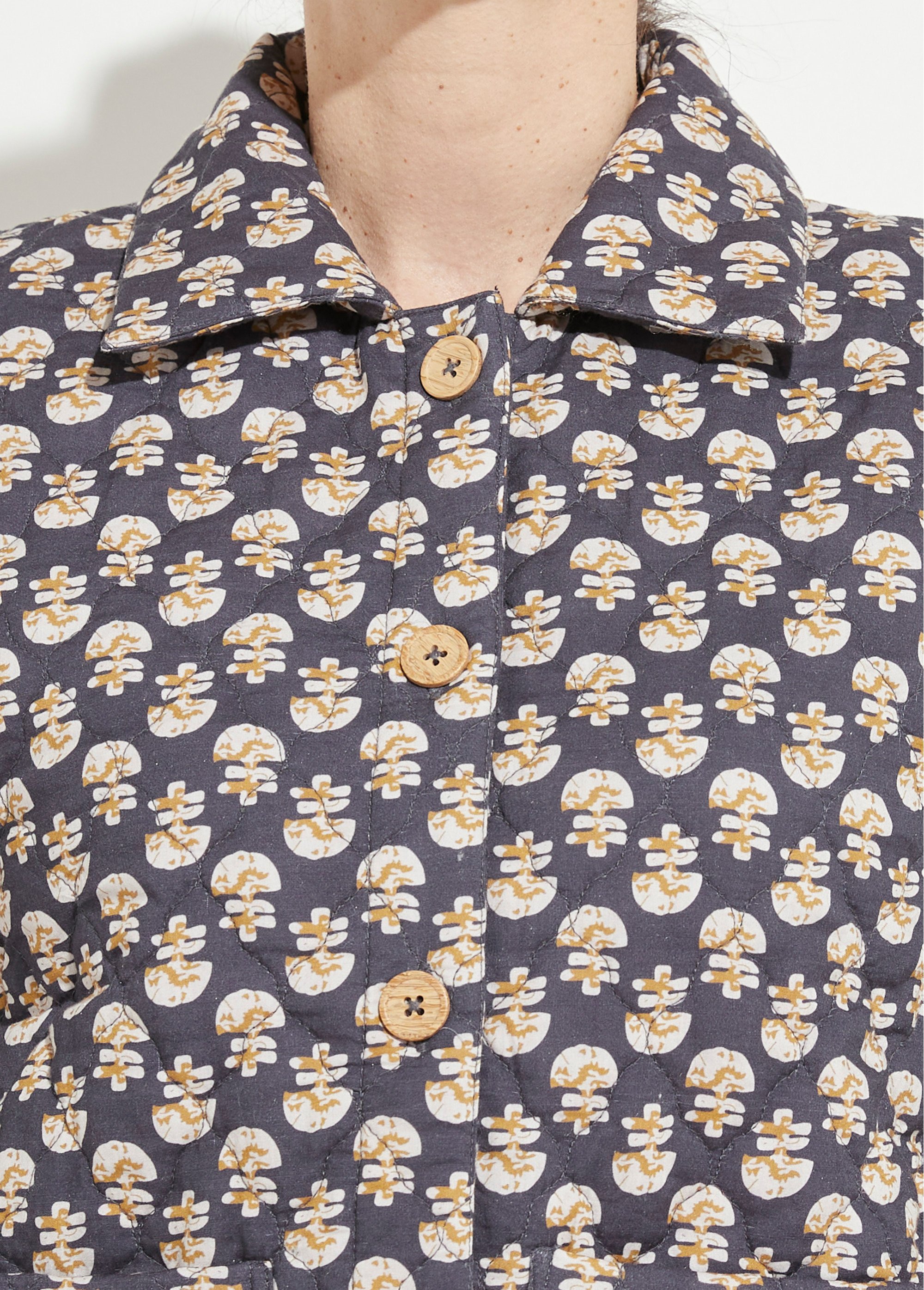 Veste boutonnée matelassée imprimée