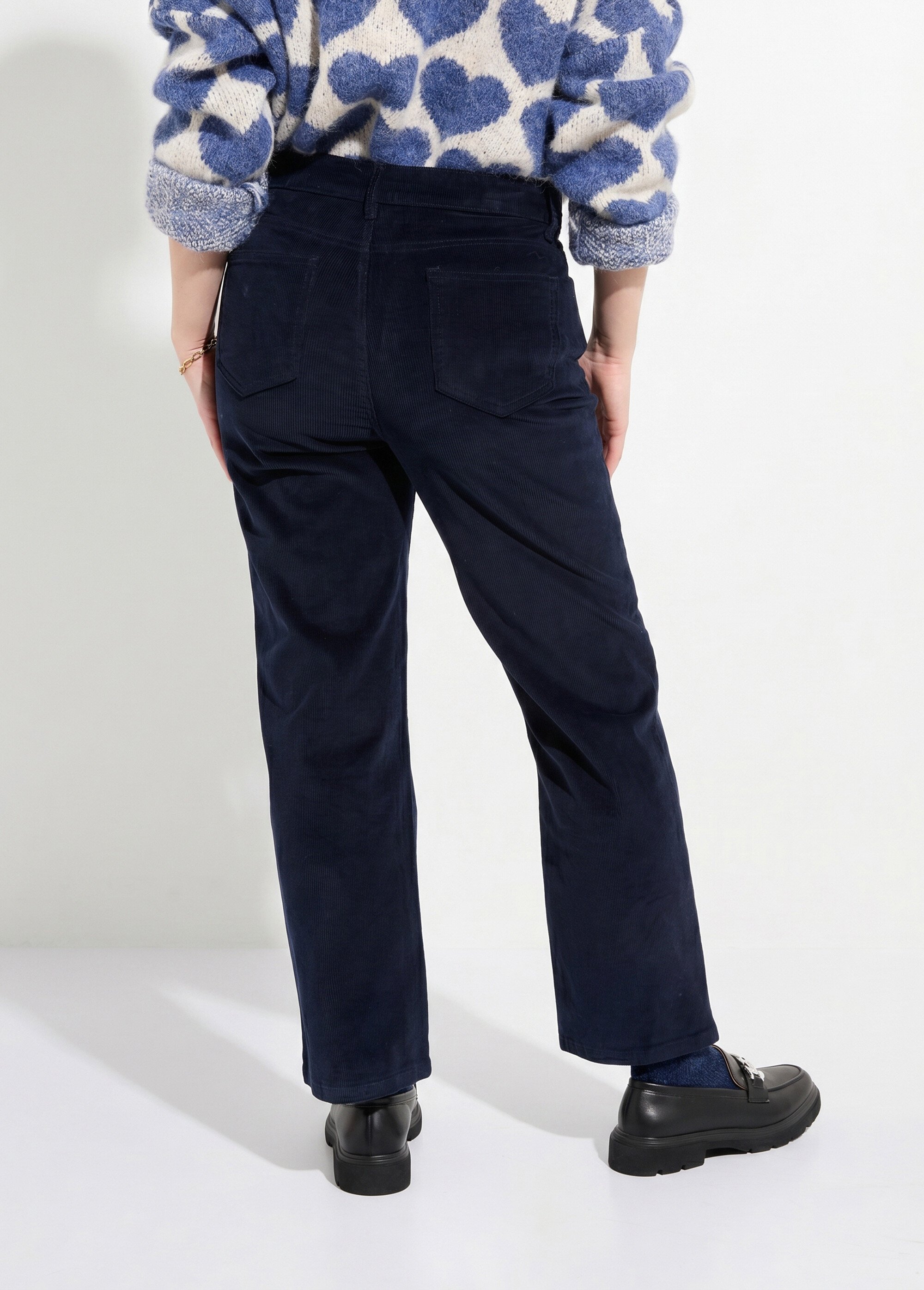 Jean 5 poches en velours, coupe droite