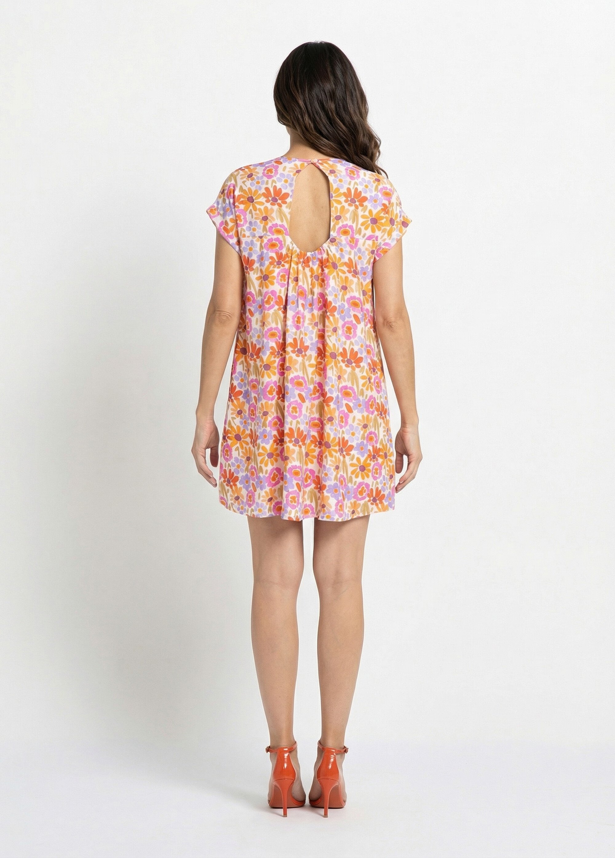 Robe fleurie, détail dos forme  goutte