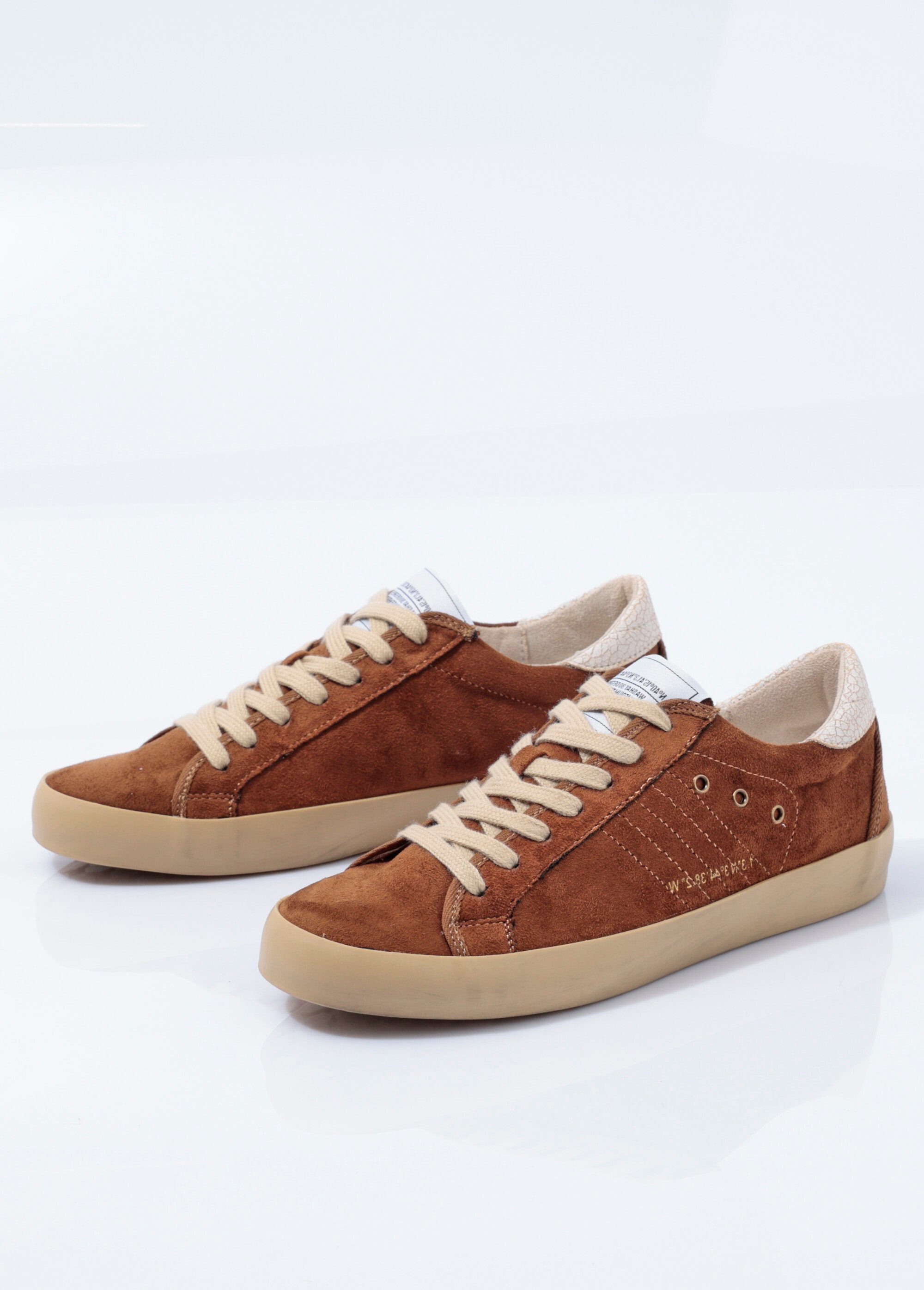 Baskets à lacets casual chic en suédine