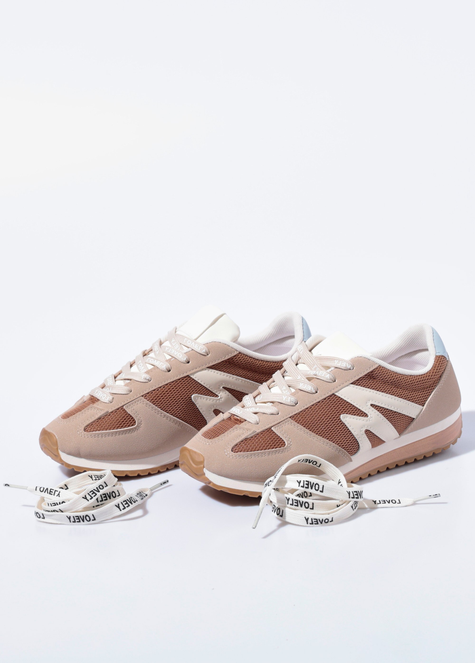 Baskets empiècements et lacets fantaisie Femme Beige QUIZ9027 DE1
