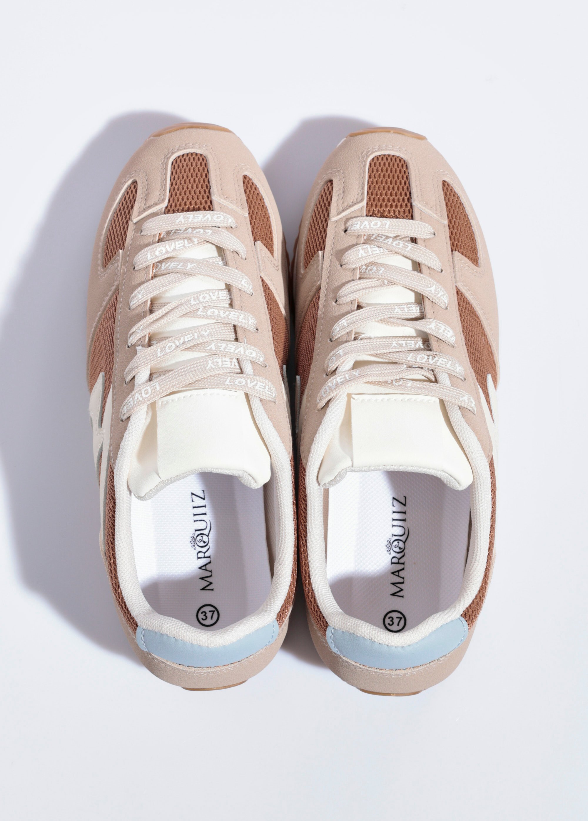 Baskets empiècements et lacets fantaisie Femme Beige QUIZ9027 OV1