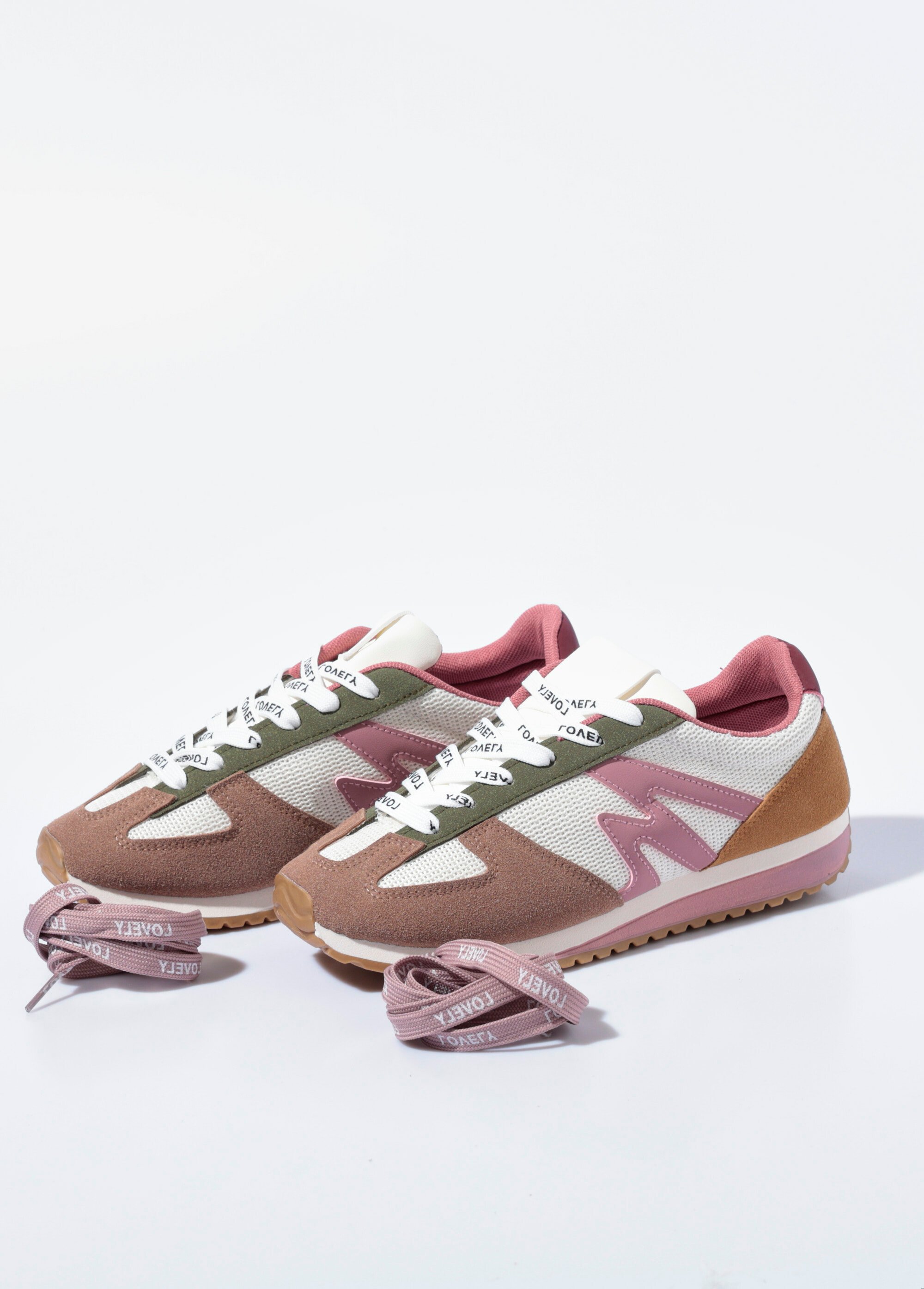 Baskets empiècements et lacets fantaisie Femme Rose QUIZ9027 DE1