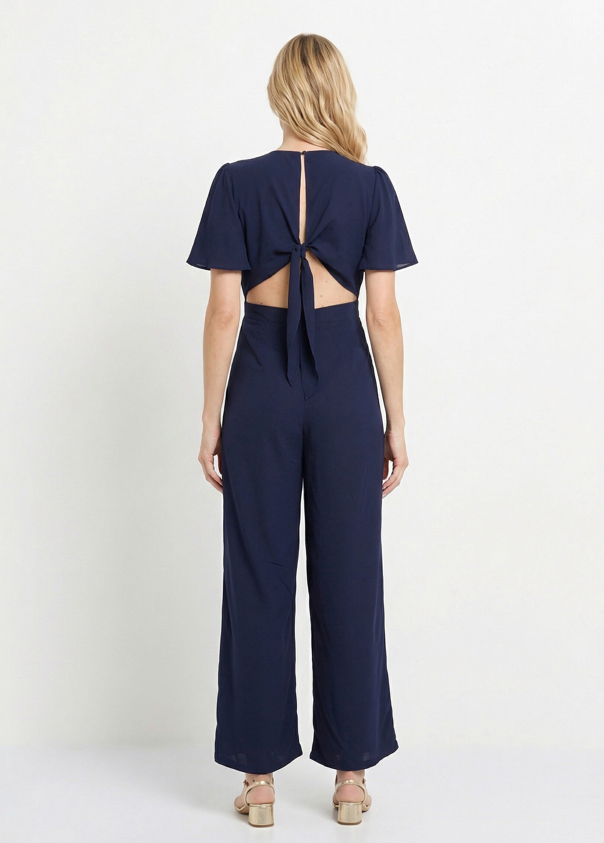 Combinaison chic encolure V, dos nu noué