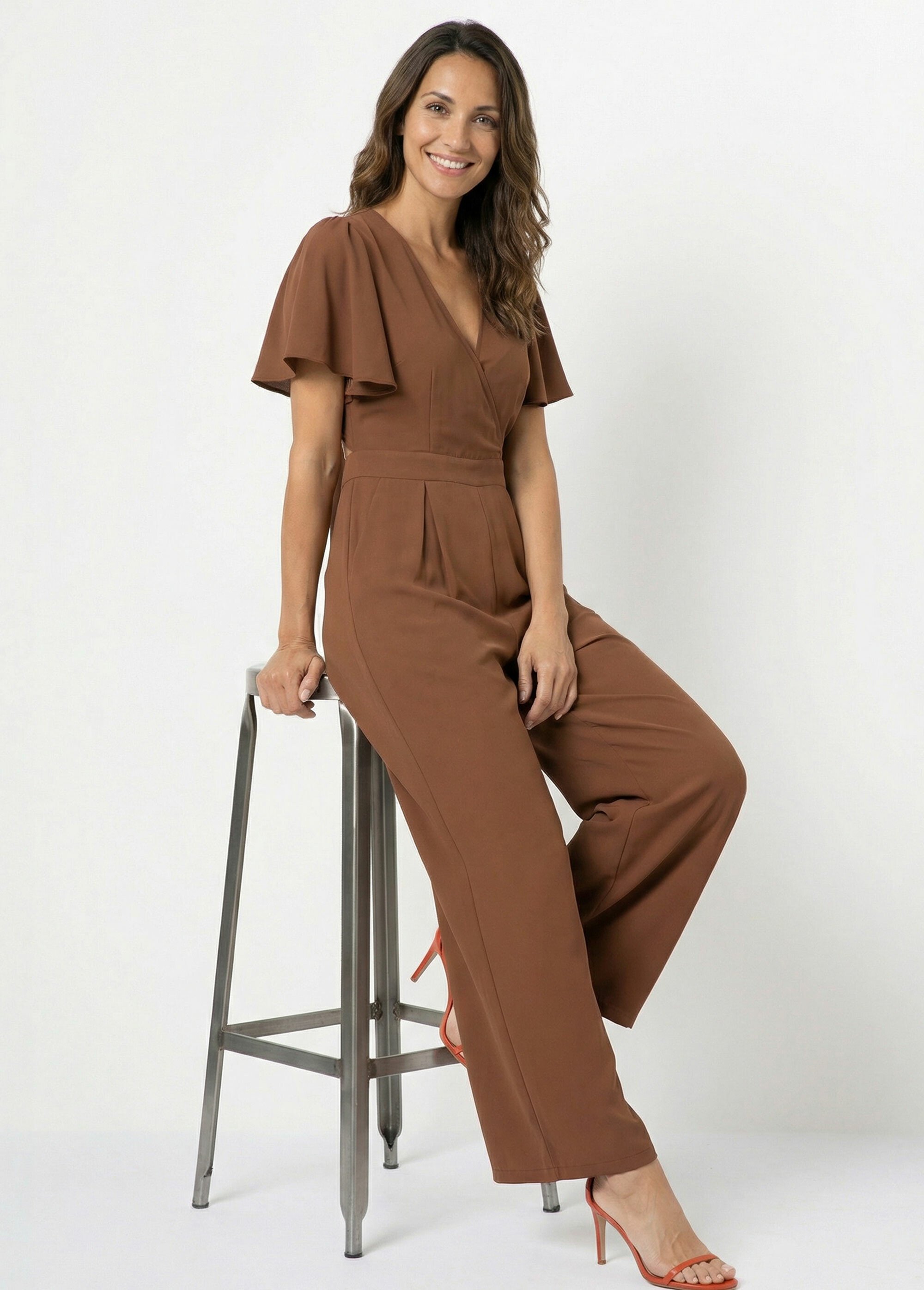 Combinaison chic encolure V, dos nu noué