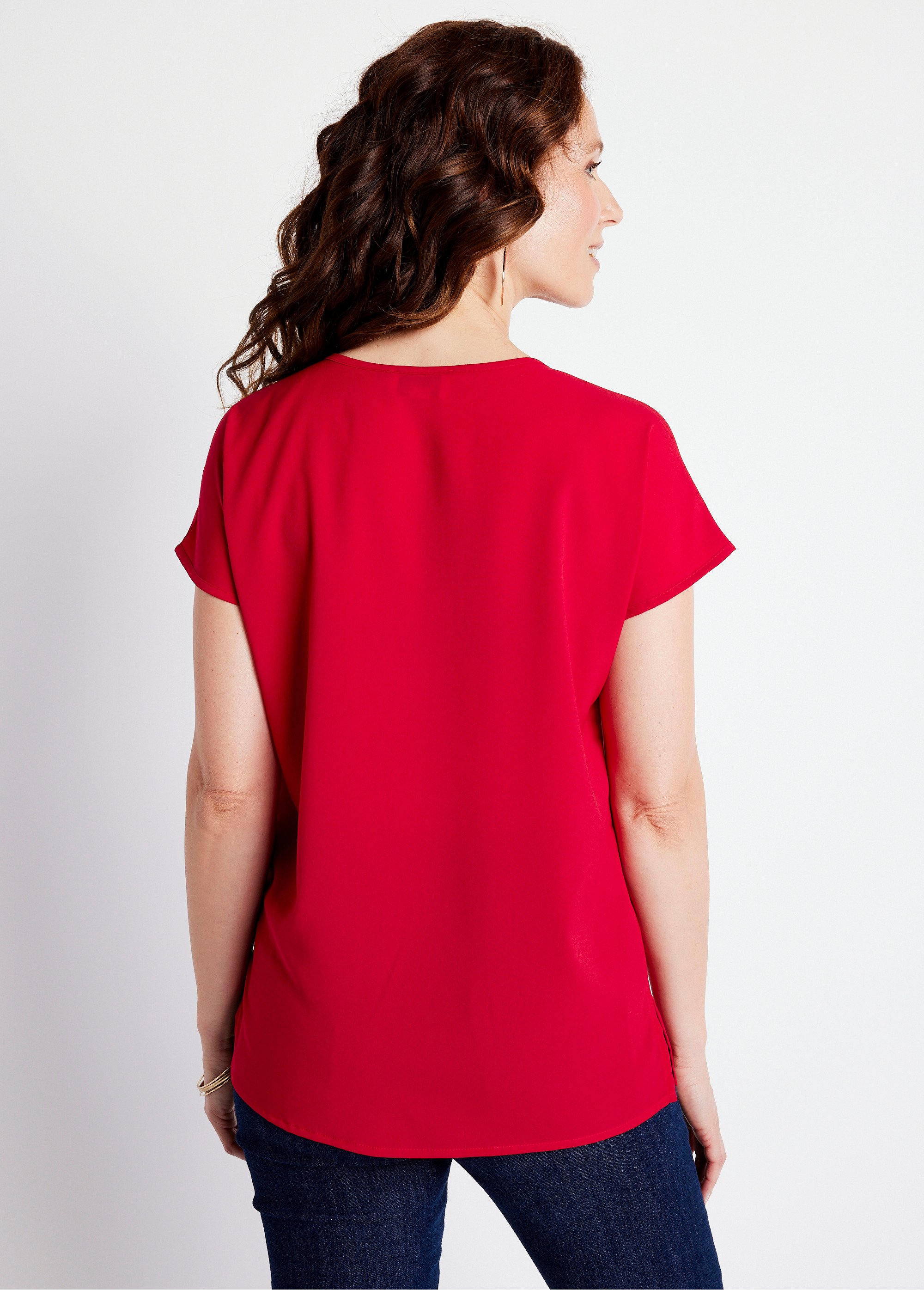 Top long manches courtes broderies col rond