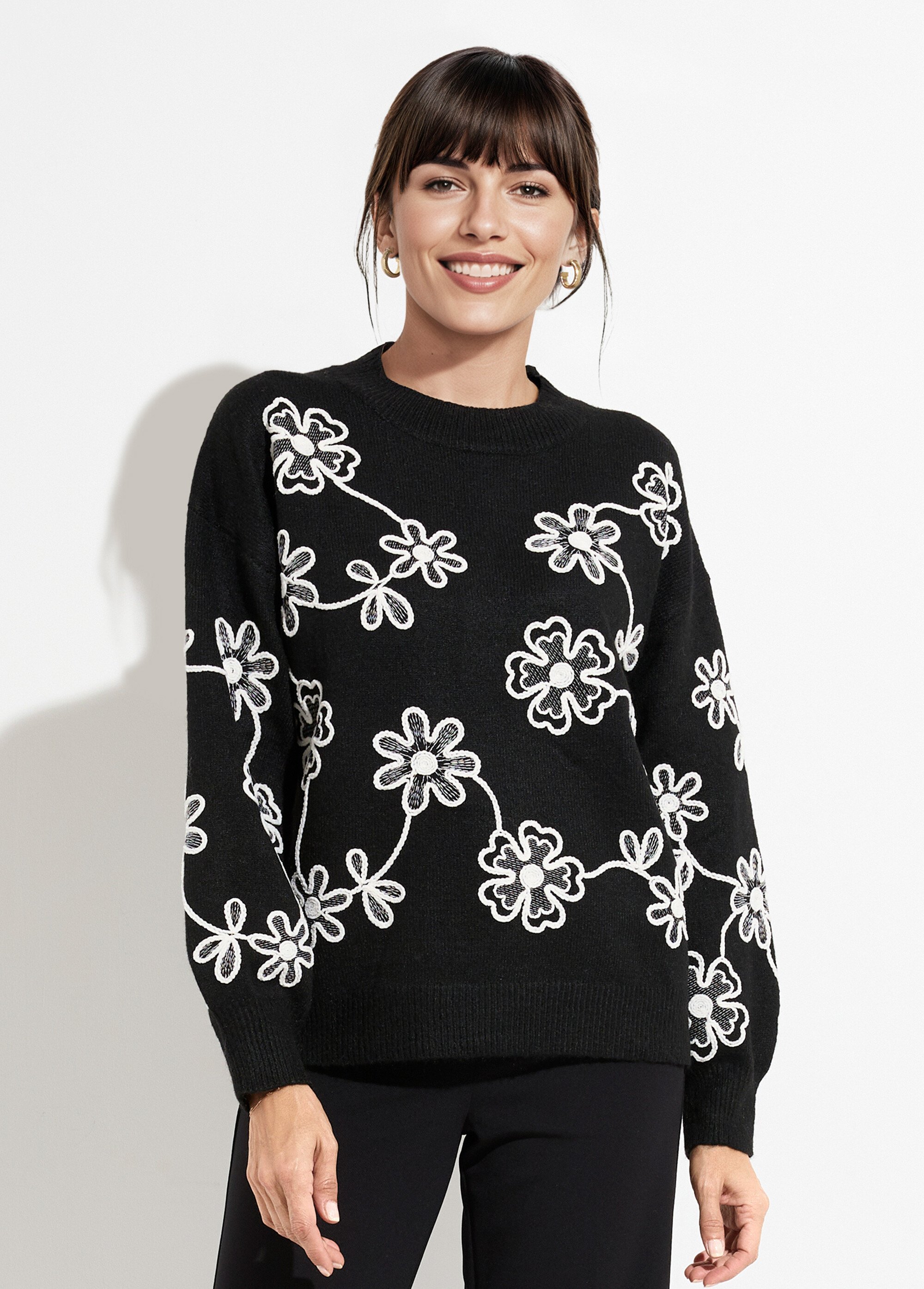 Pull montant application fleurs brodées Femme Noir MQ-P1202 FA1