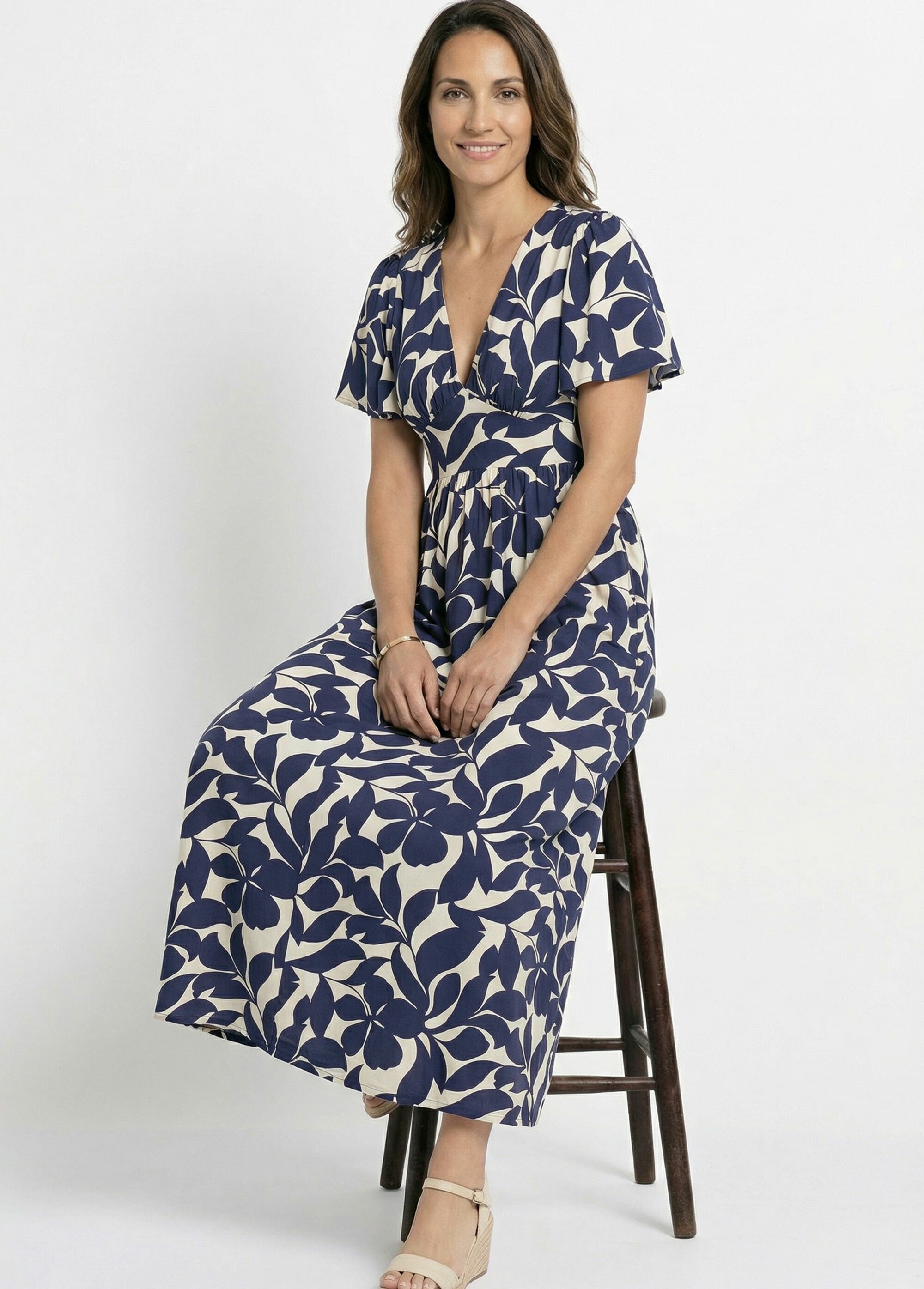 Robe longue à motif, col V devant et dos