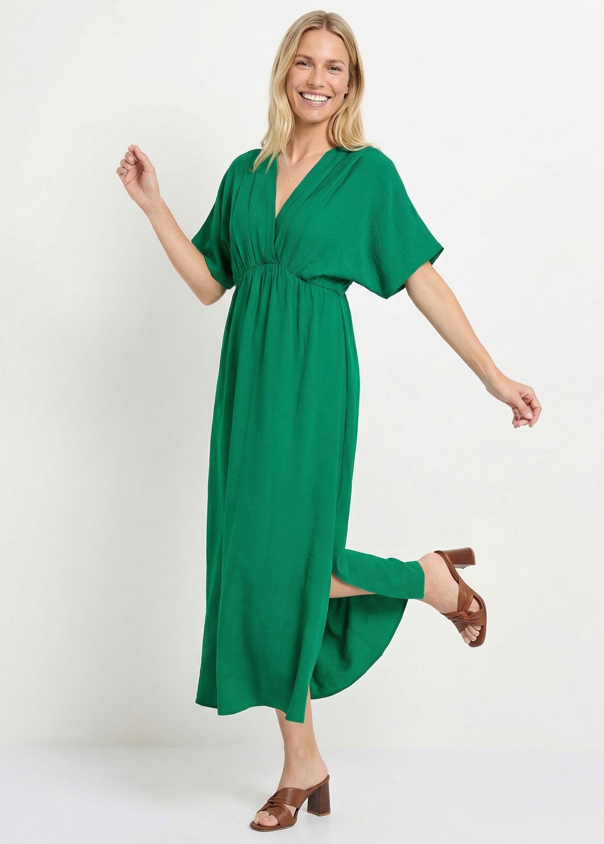 Robe longue col V plissé devant et dos