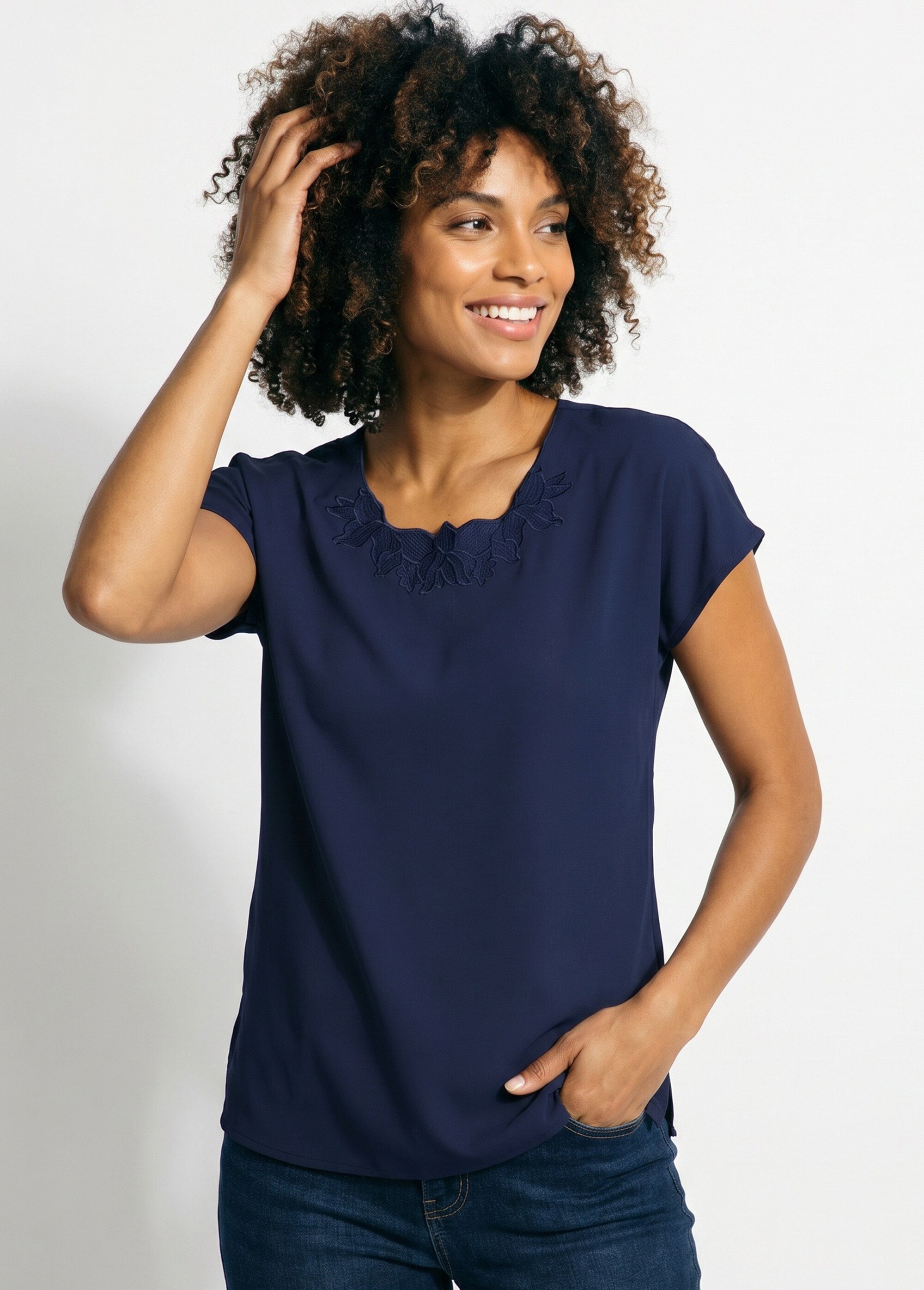 Top long manches courtes broderies col rond Femme Bleu CUMIN MV1