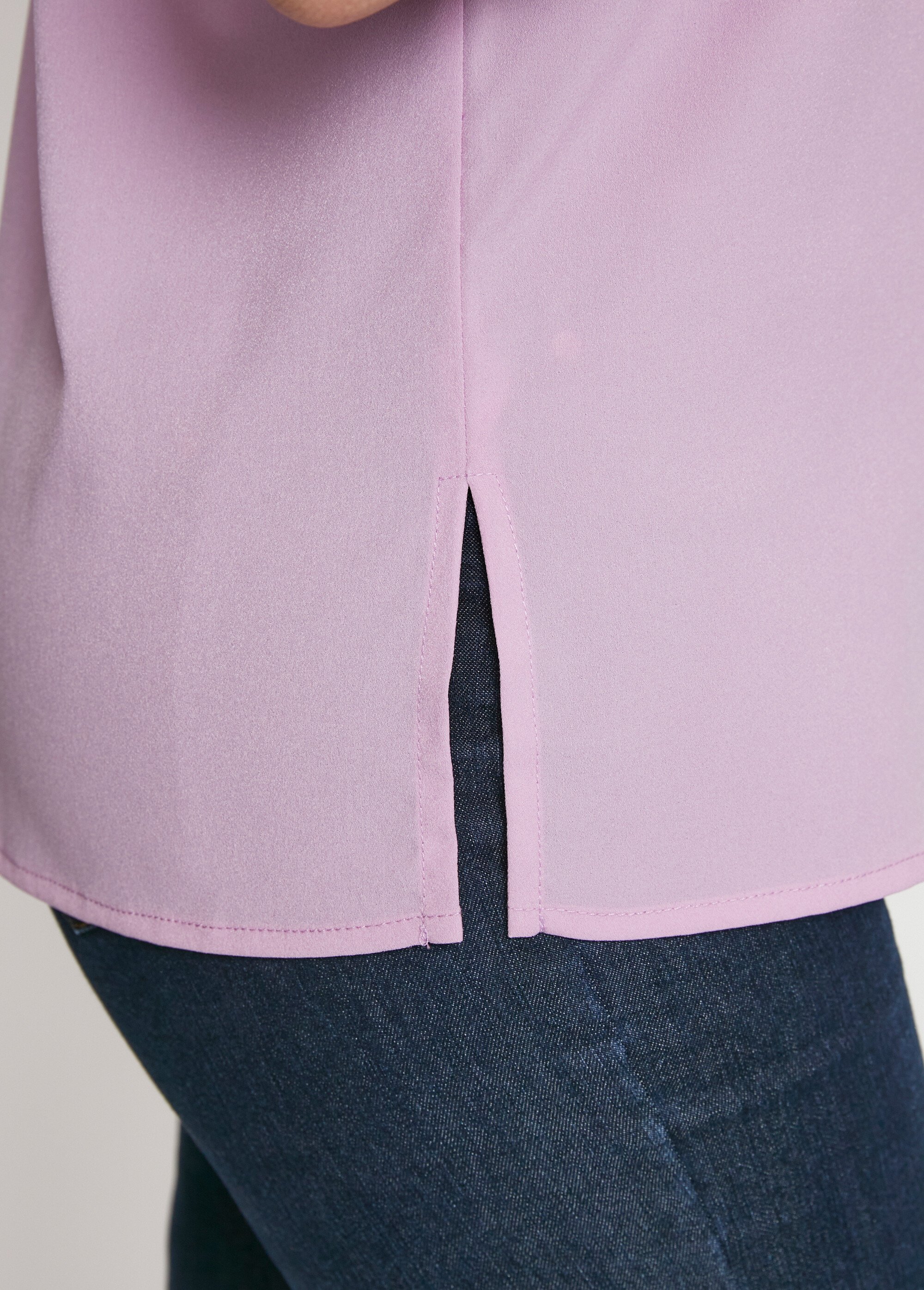 Top long manches courtes broderies col rond