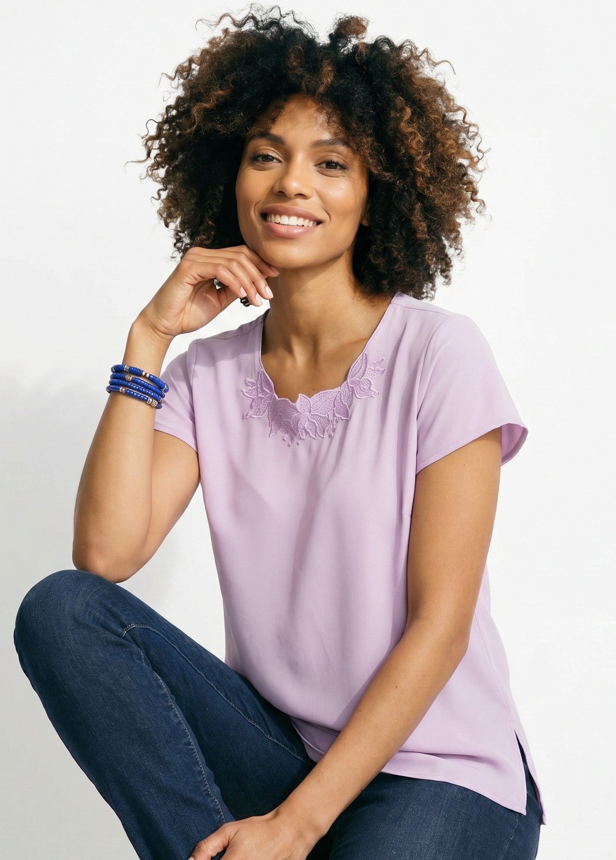 Top long manches courtes broderies col rond