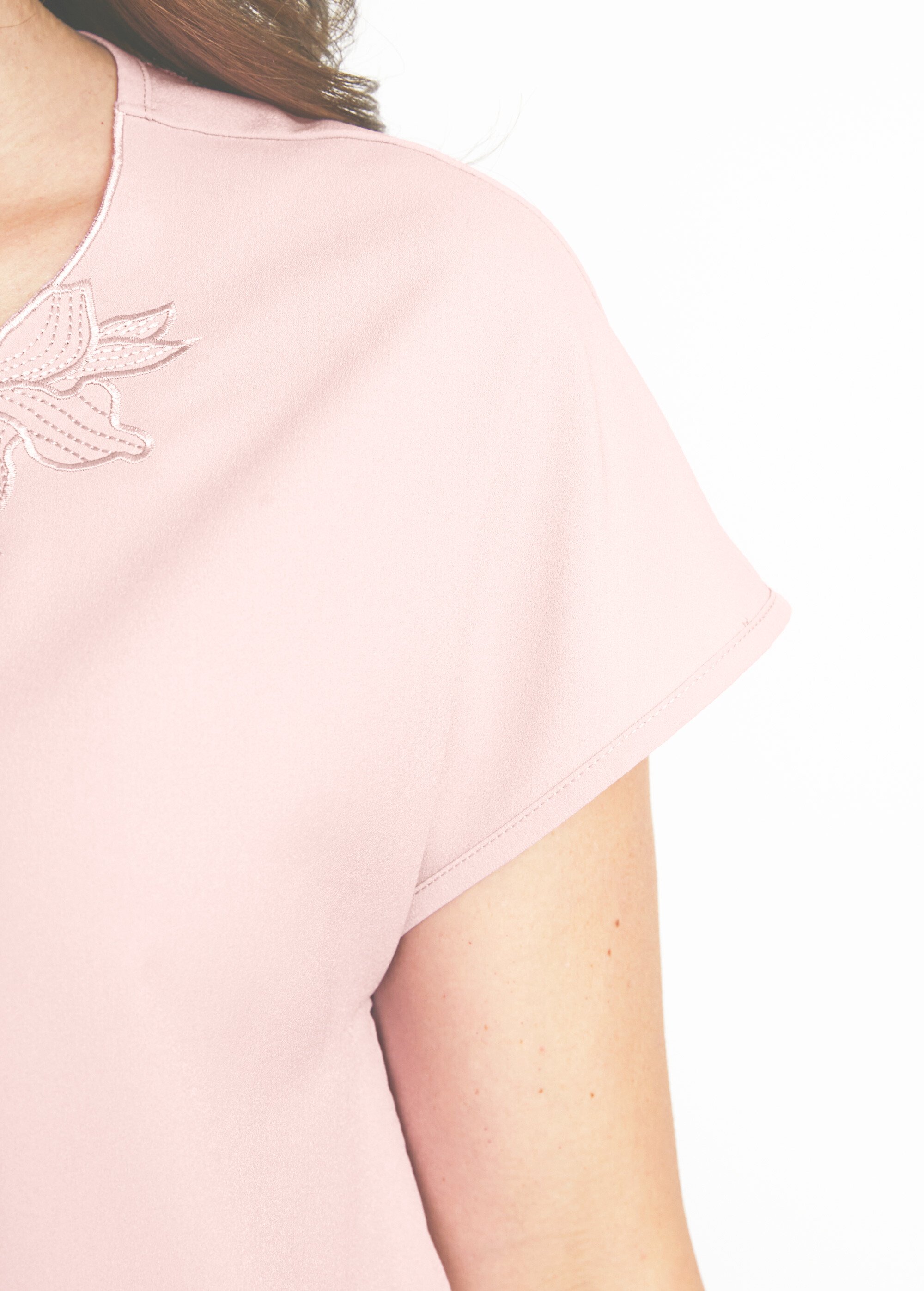 Top long manches courtes broderies col rond Femme Rose CUMIN DE2