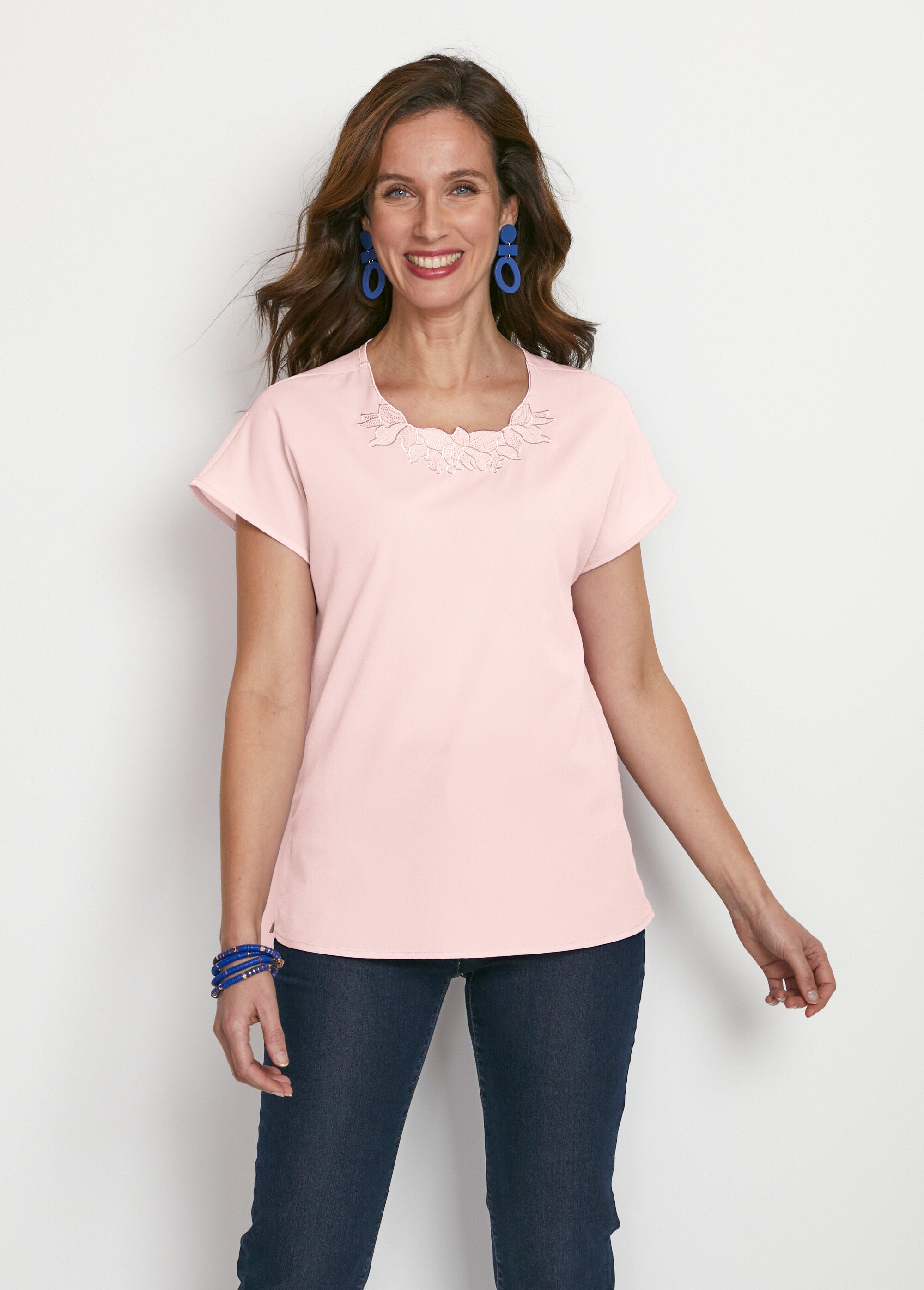 Top long manches courtes broderies col rond Femme Rose CUMIN FA1