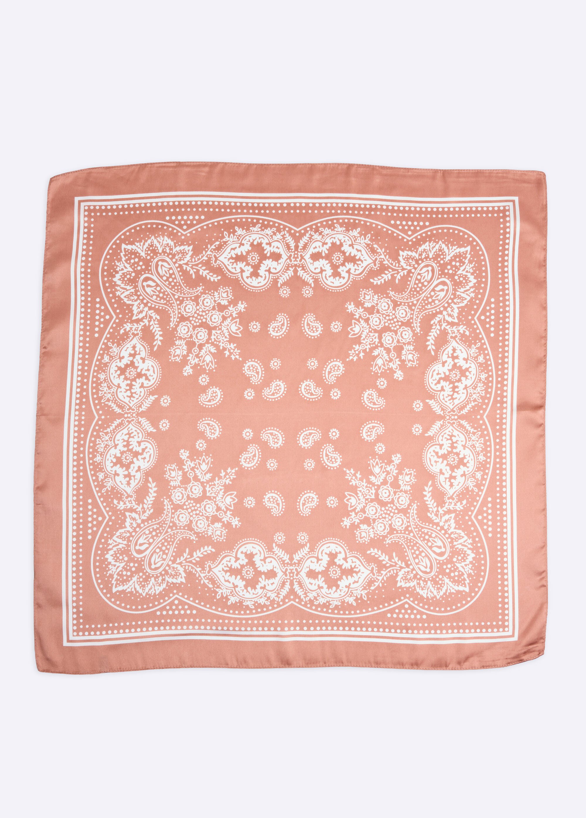 Foulard carré en satin, motif bandana 2