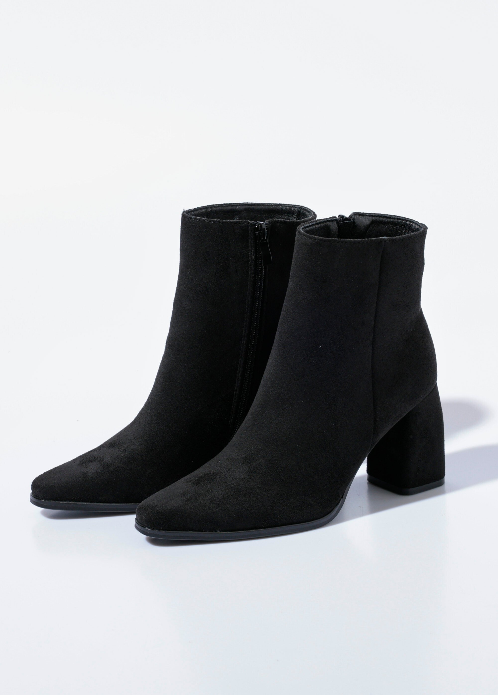 Boots suédine bout pointu et talon mode Femme Noir QUIZ6371A DE1