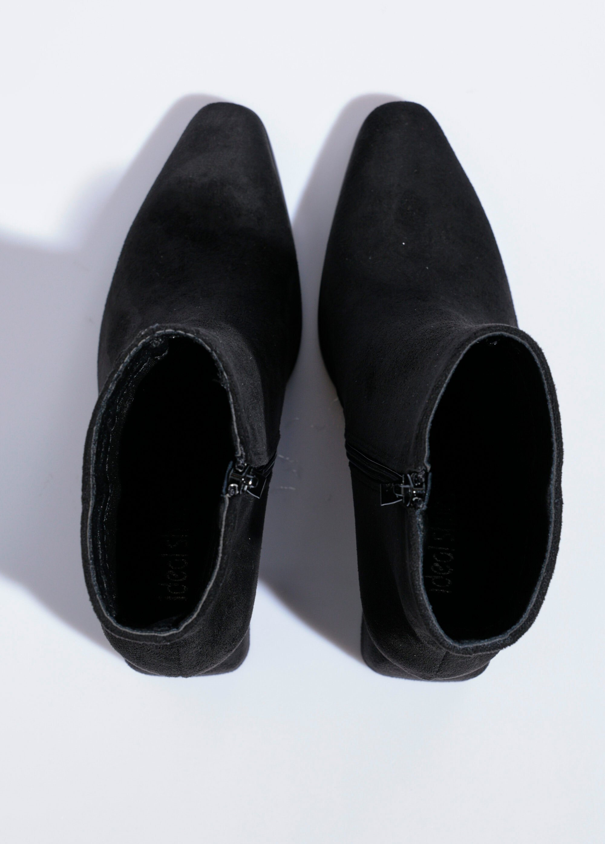 Boots suédine bout pointu et talon mode Femme Noir QUIZ6371A OV1