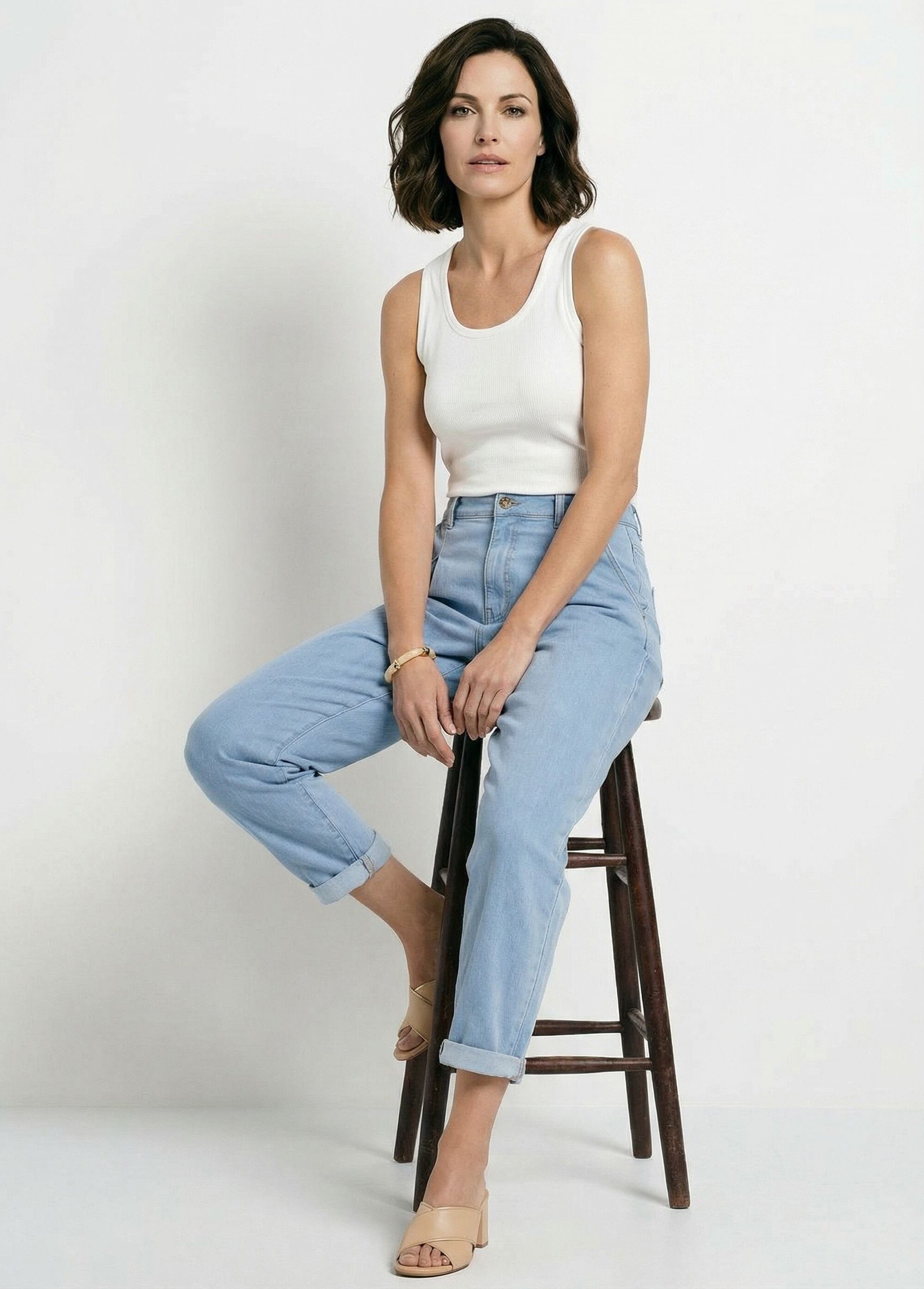 Jean couleur coupe carotte taille haute stretch