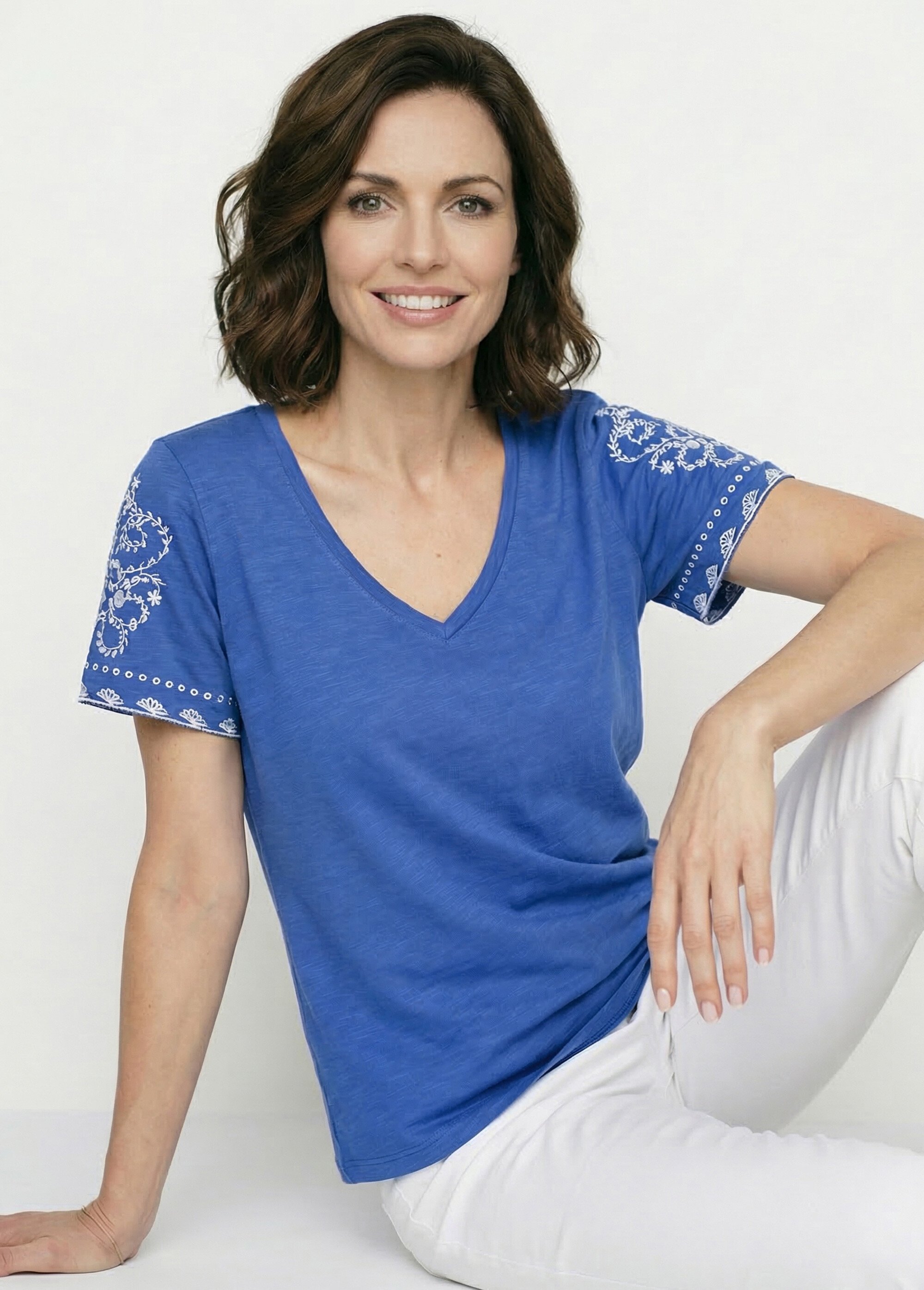 T-shirt brodé col V manches courtes Femme Bleu CELITA MV1