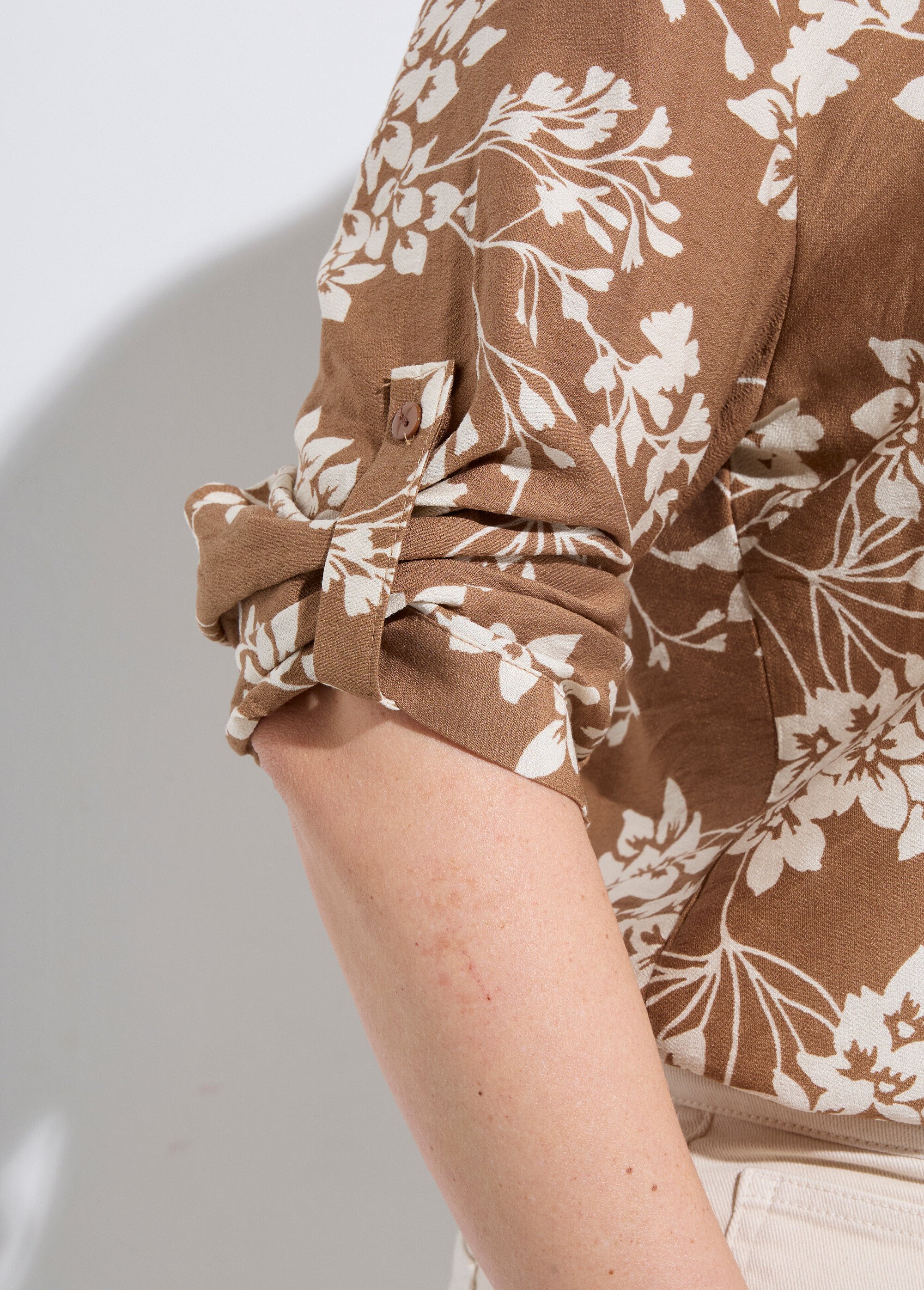 Tunique col tunisien motif hortensias Femme Grande Taille Beige CHY-F641 DE2