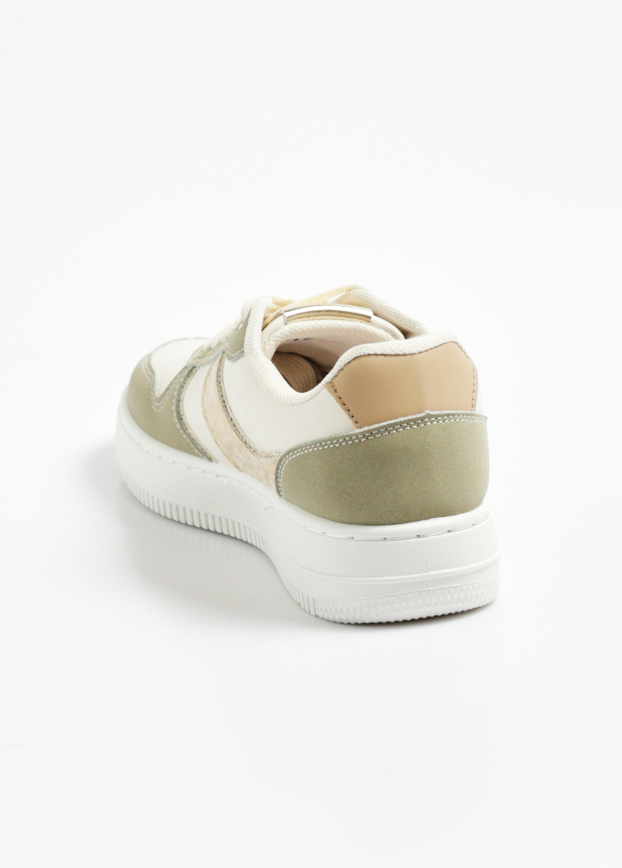 Baskets bicolores détails métallisés