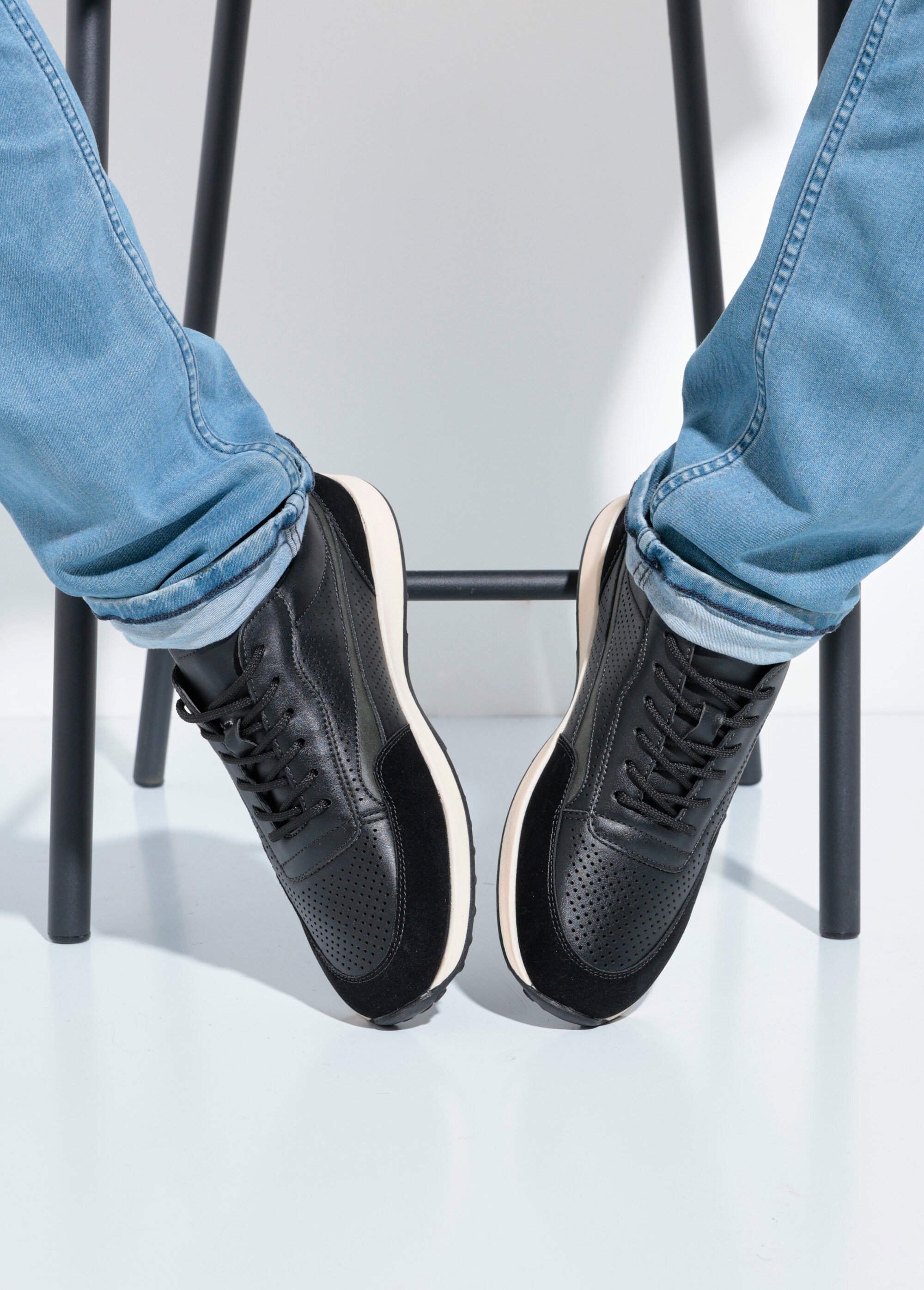 Baskets bimatière en simili cuir perforé Homme Noir YIMV29031 SI1
