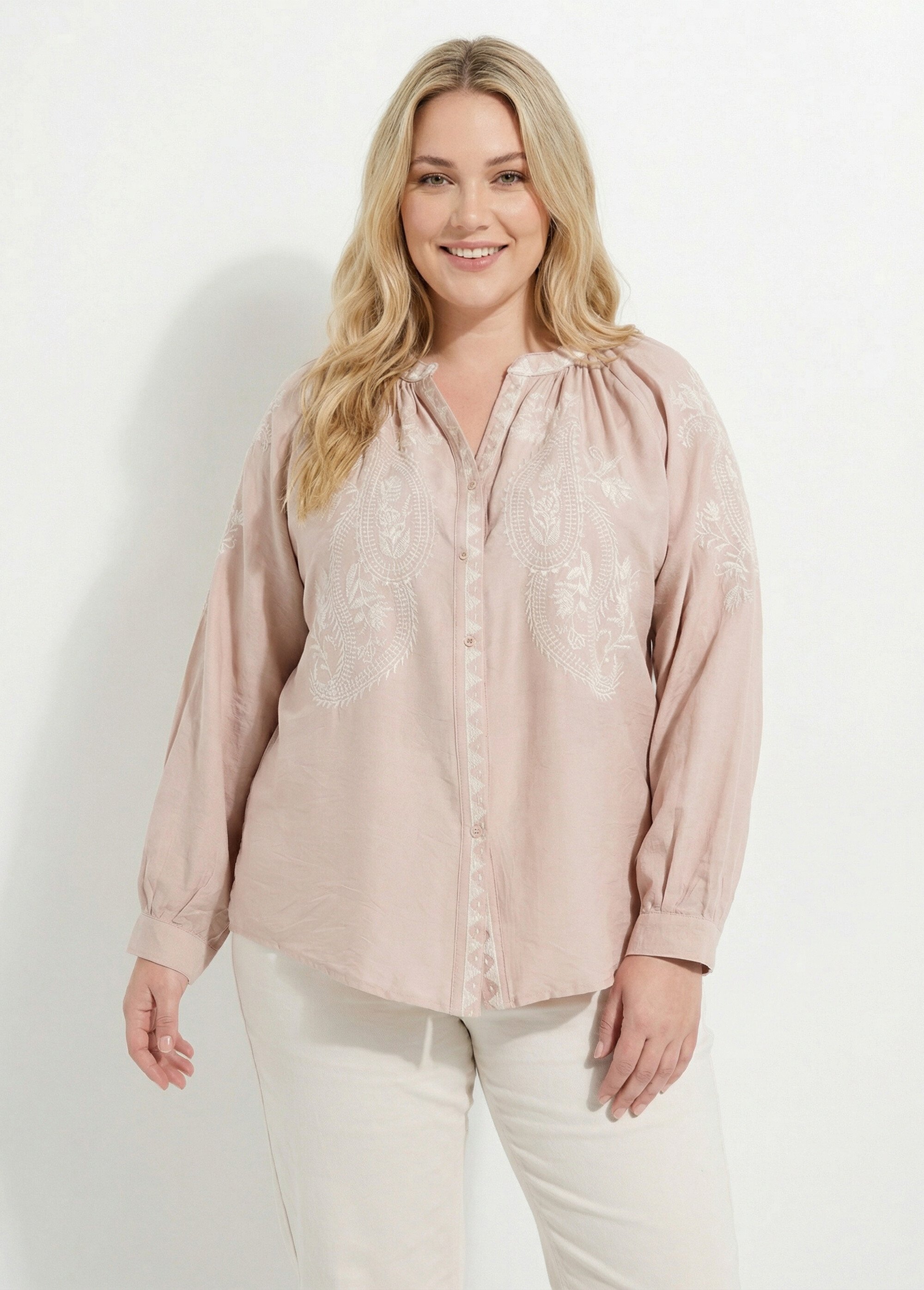 Blouse avec broderies et petit col V Femme Grande Taille Beige CHY-D06 FA1