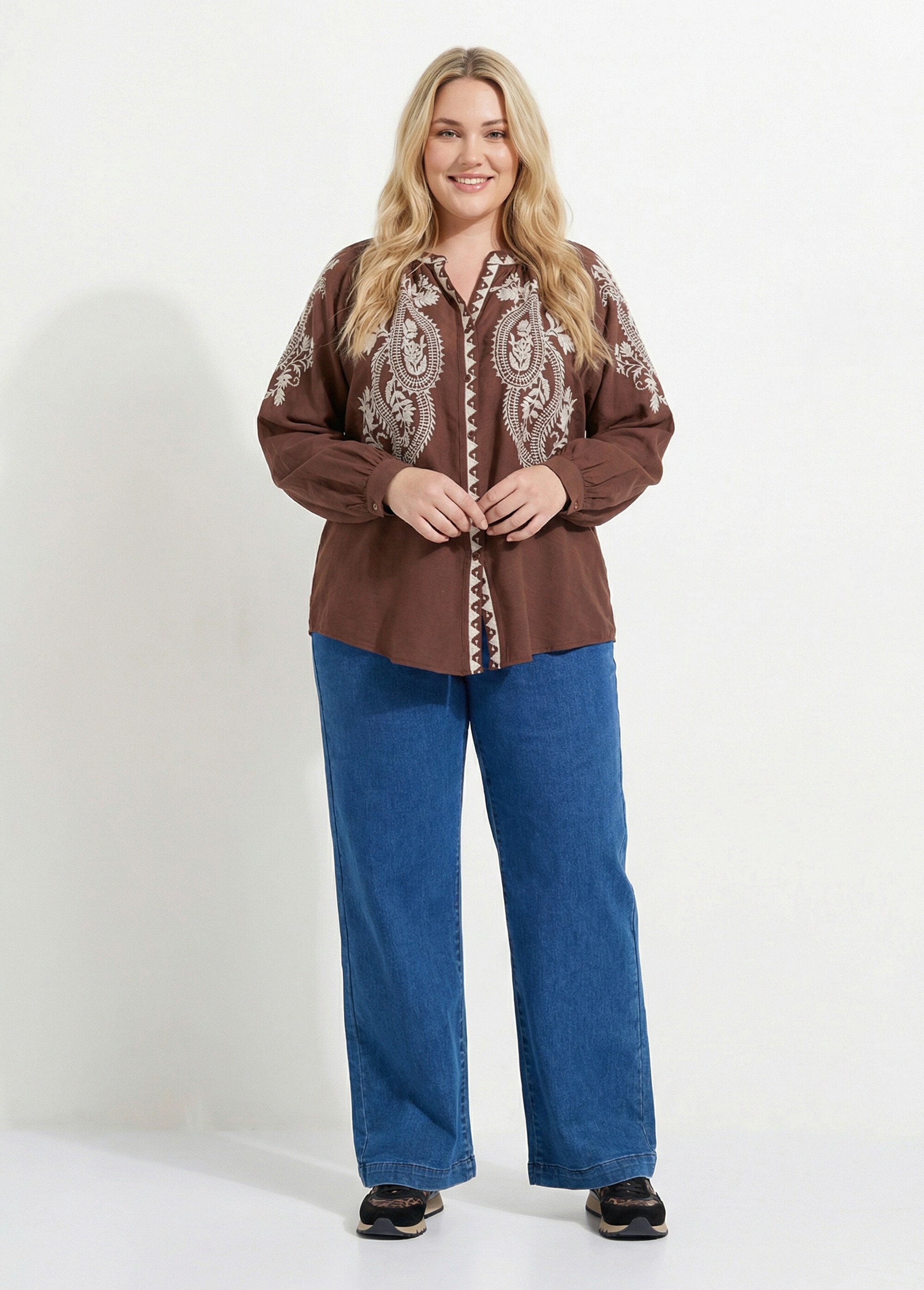 Blouse avec broderies et petit col V Femme Grande Taille Marron CHY-D06 SF1