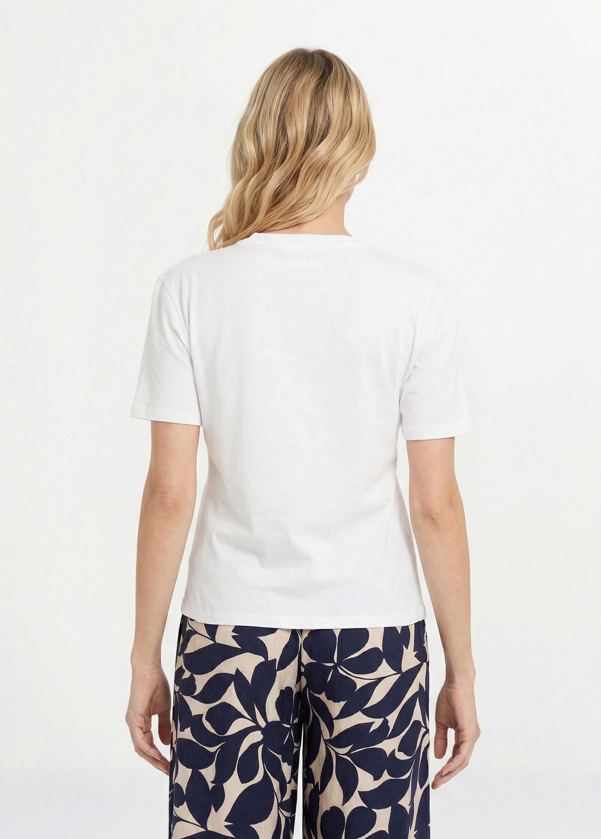 T-shirt col rond, motif cœur tissu évidé Femme Blanc JB-TS0066 DO1