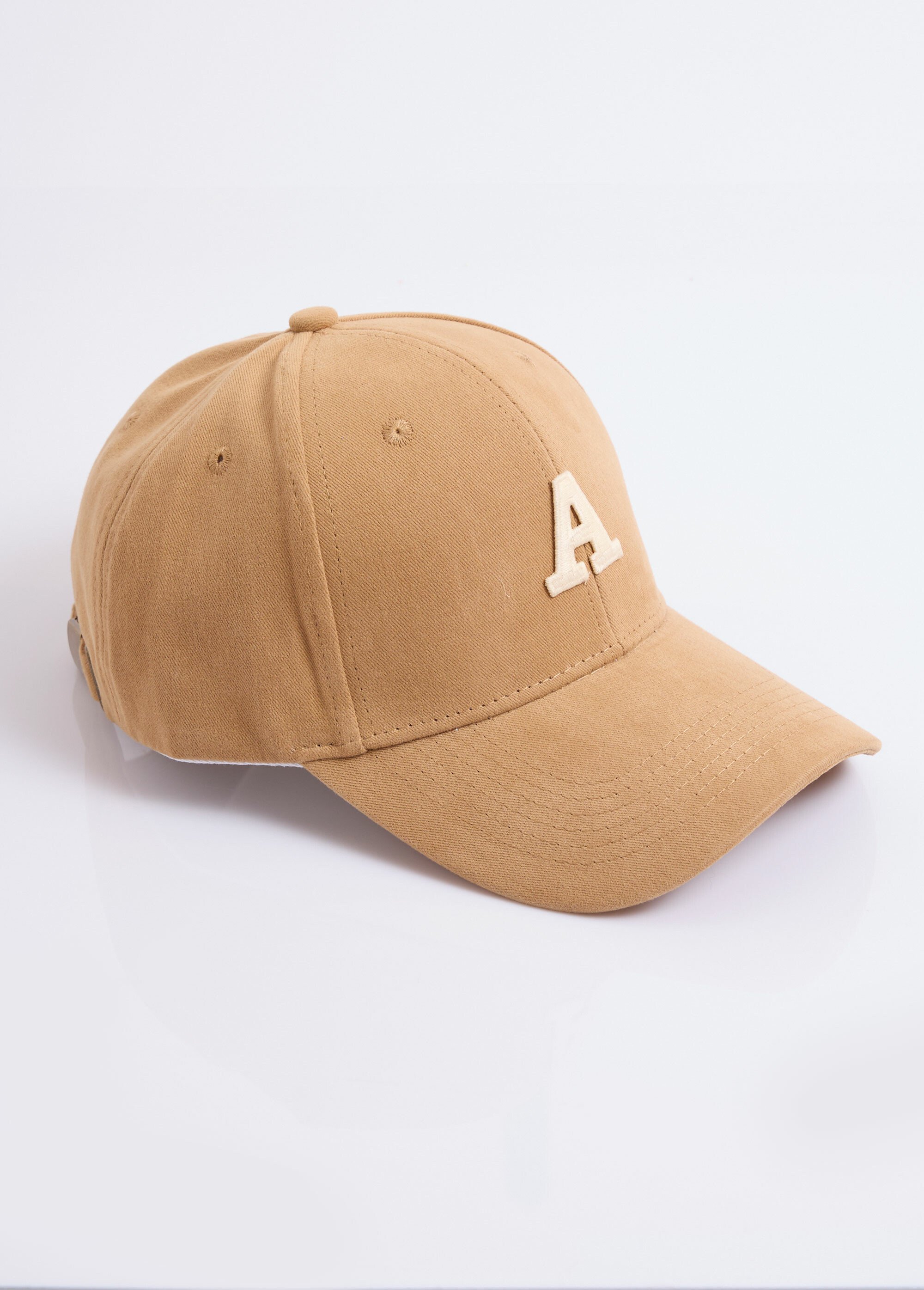 Casquette en twill uni, broderie lettre