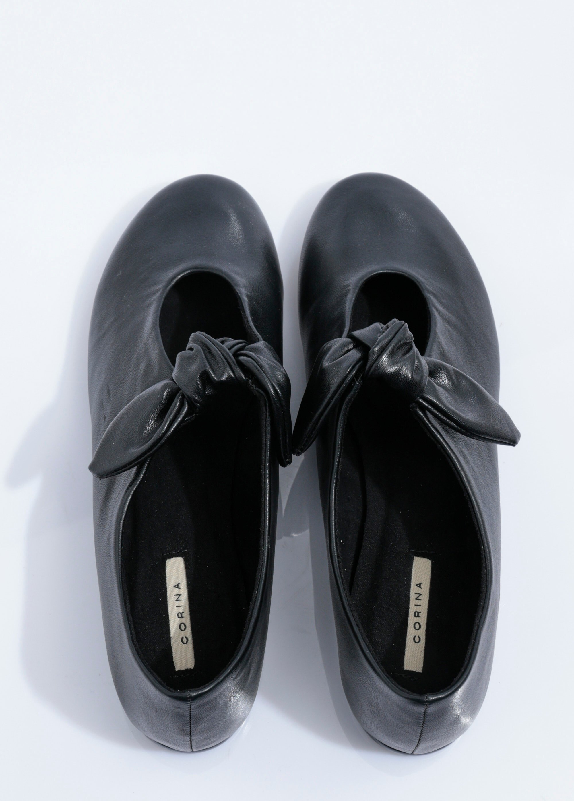Ballerines plates à nouer, style preppy Femme Noir CORM5670 OV1