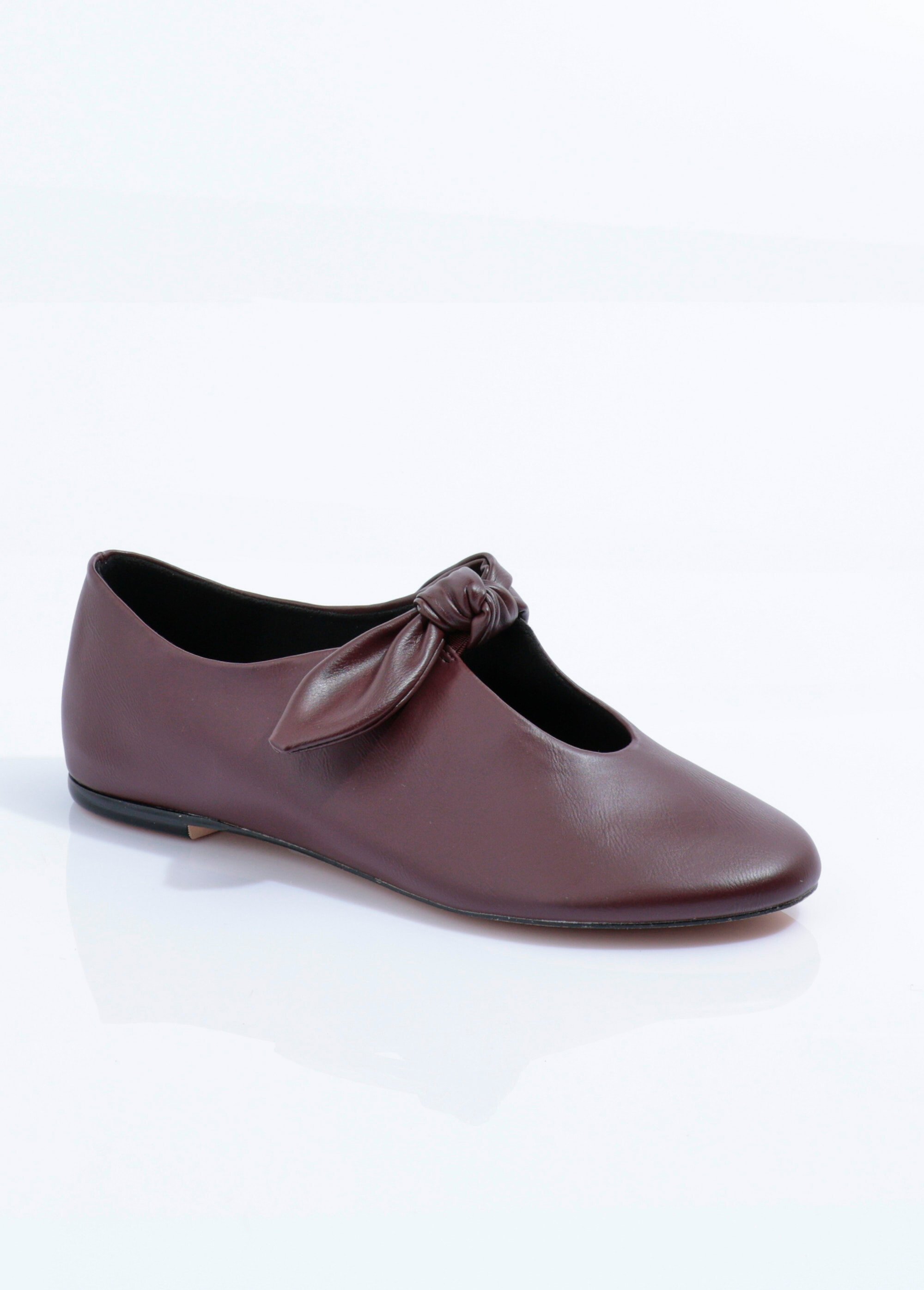 Ballerines plates à nouer, style preppy Femme Rouge CORM5670 FA1