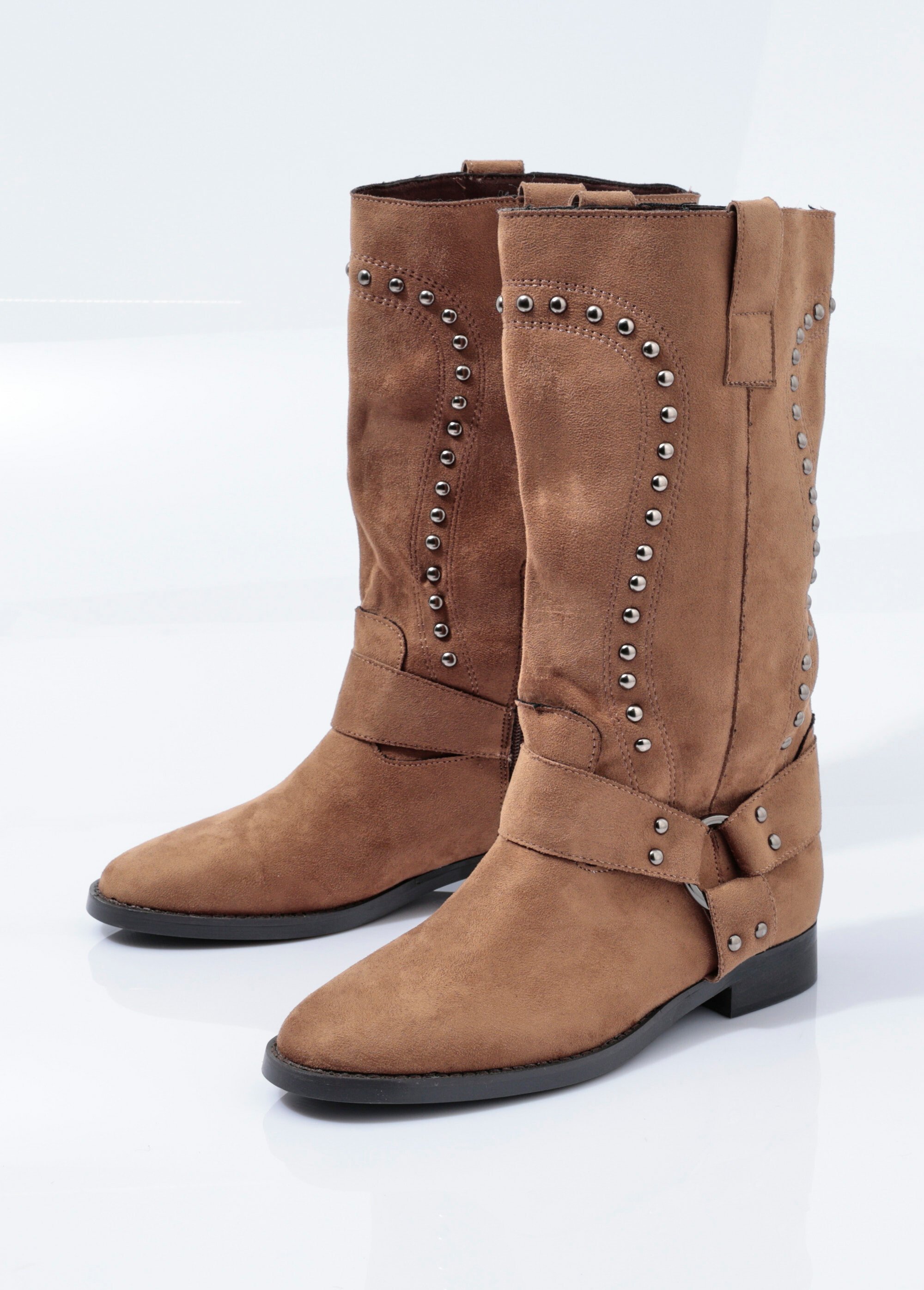 Boots western cloutées semelle plate Femme Beige CORM5826 DE1