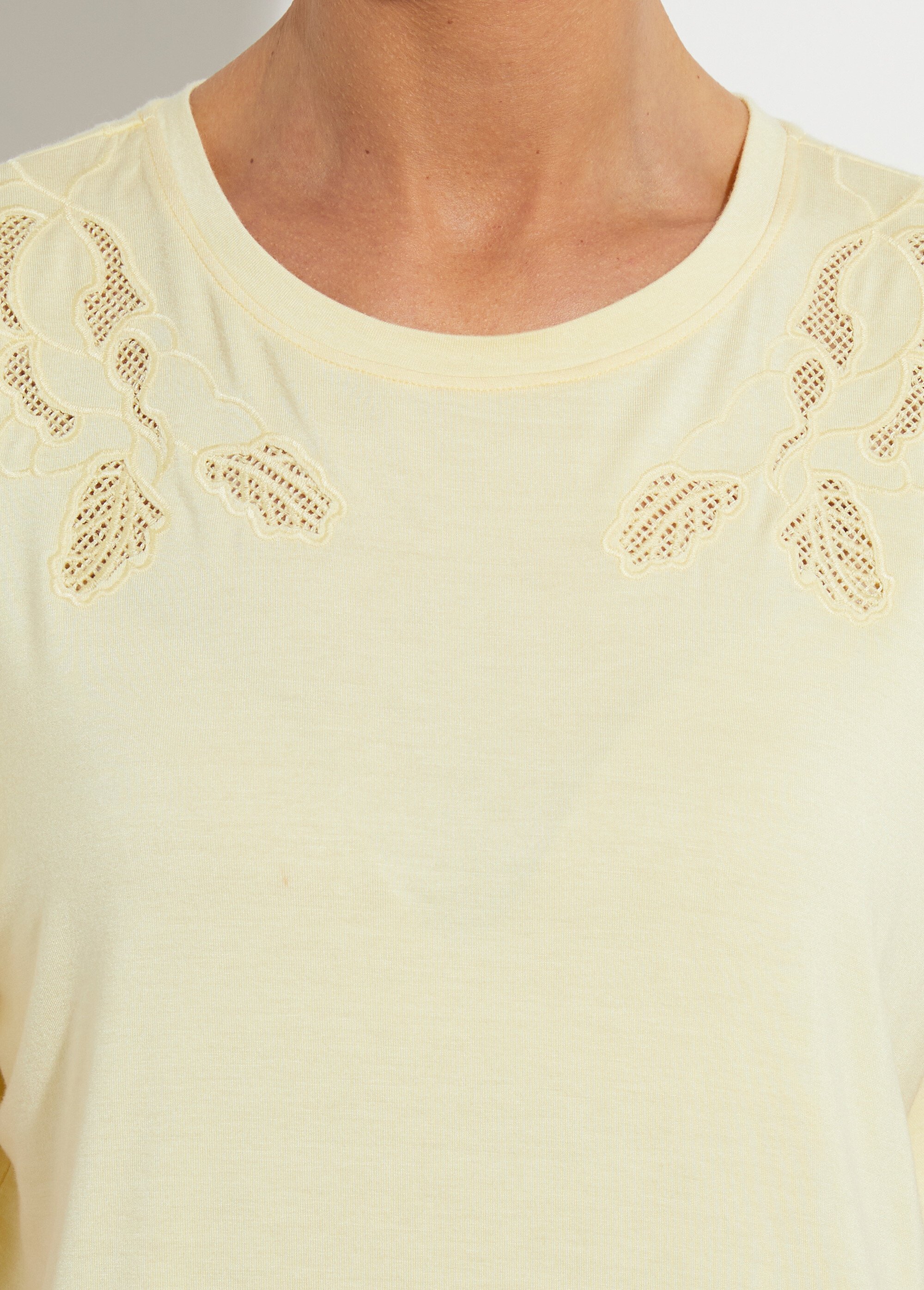 T-shirt brodé ajouré coton  col rond