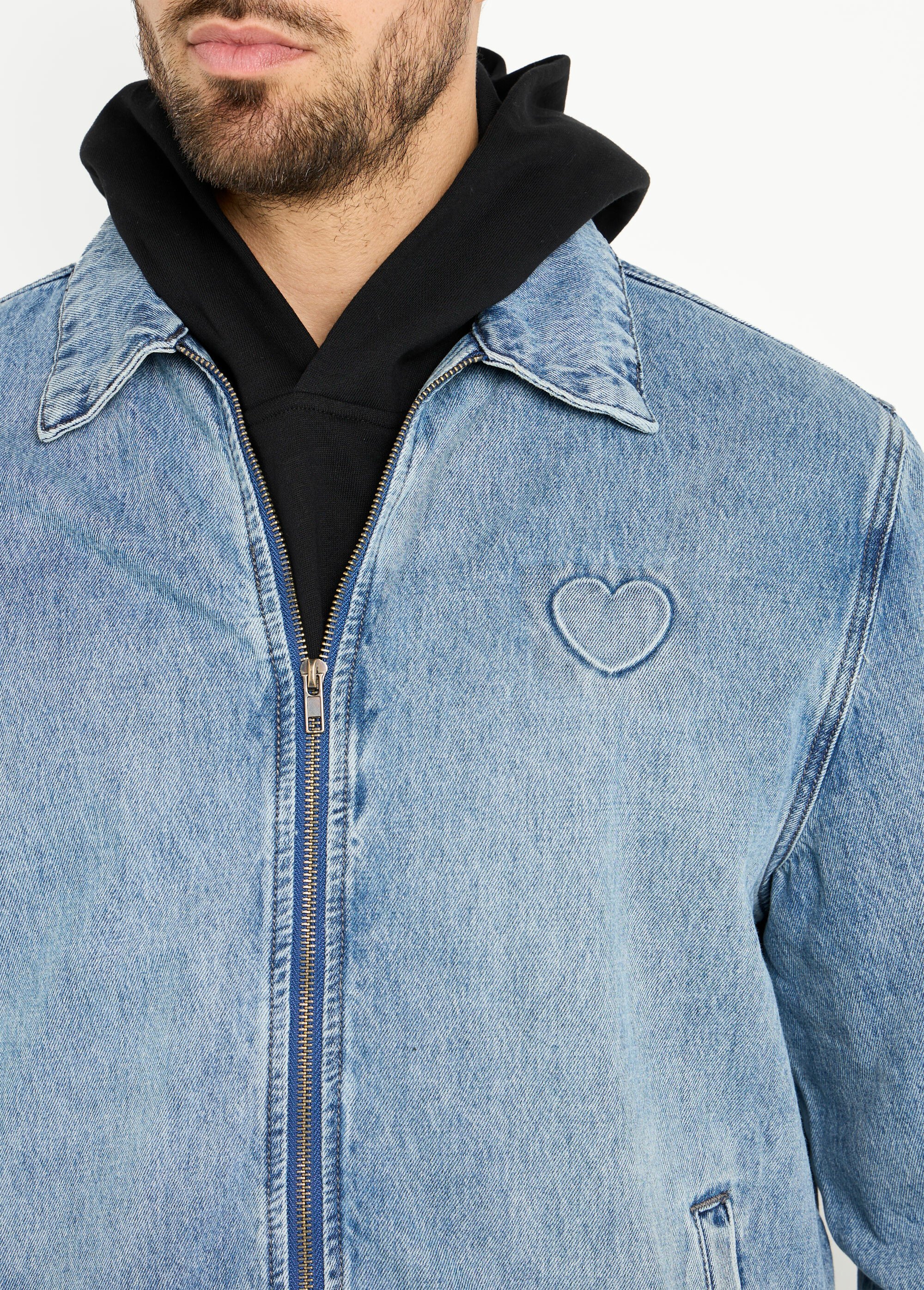 Blouson en jean zippé, cœur poitrine