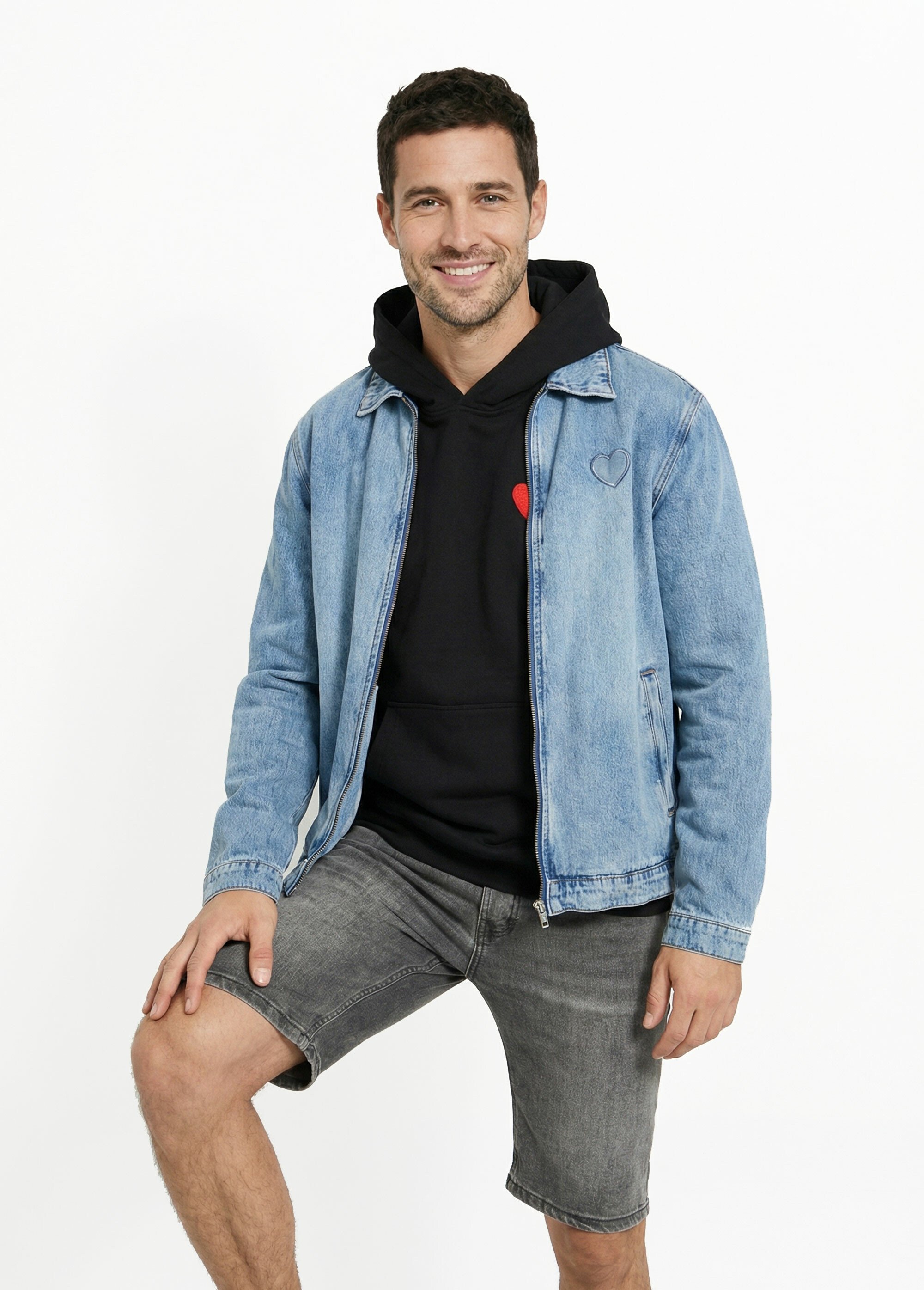 Blouson en jean zippé, cœur poitrine