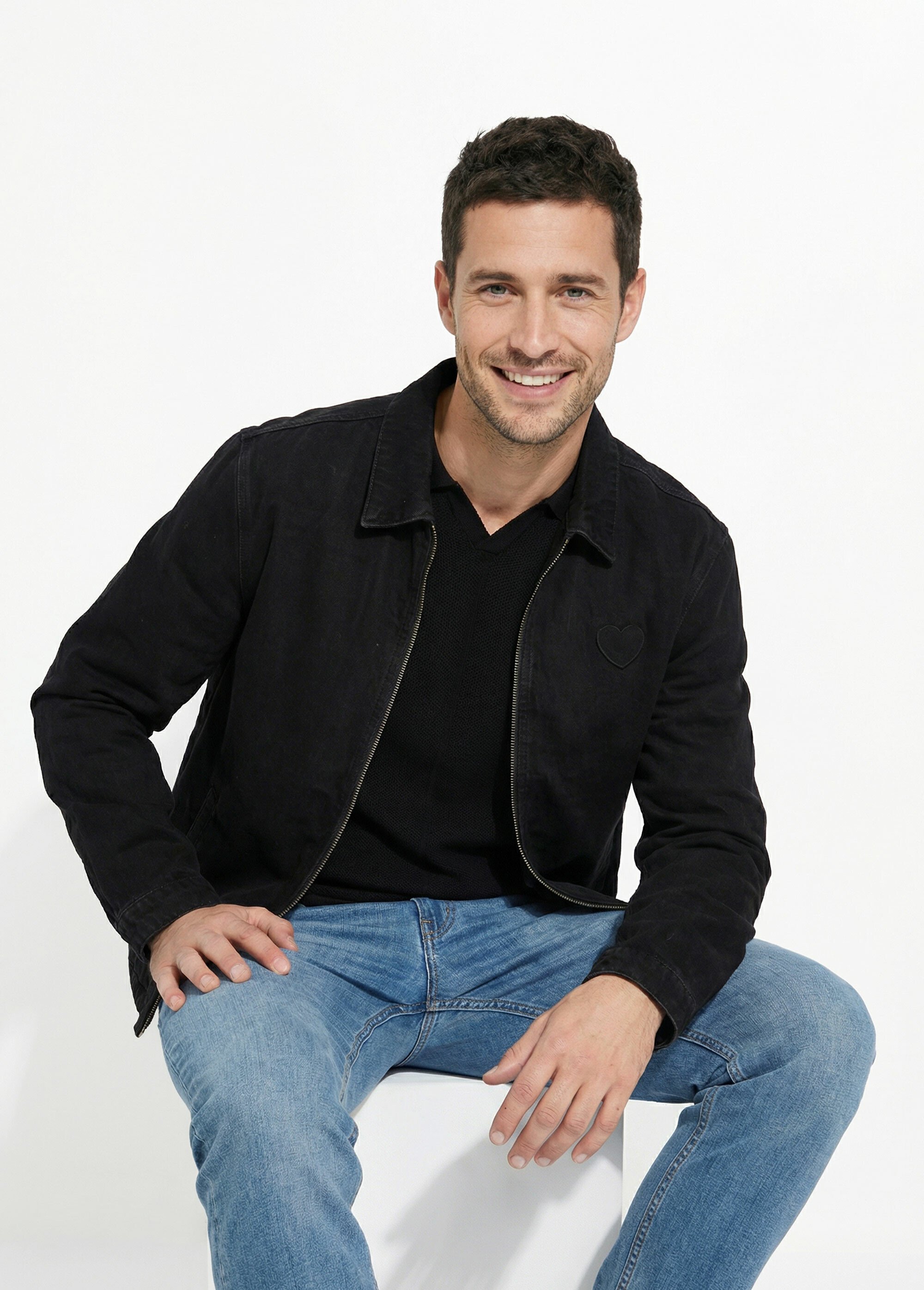 Blouson en jean zippé, cœur poitrine