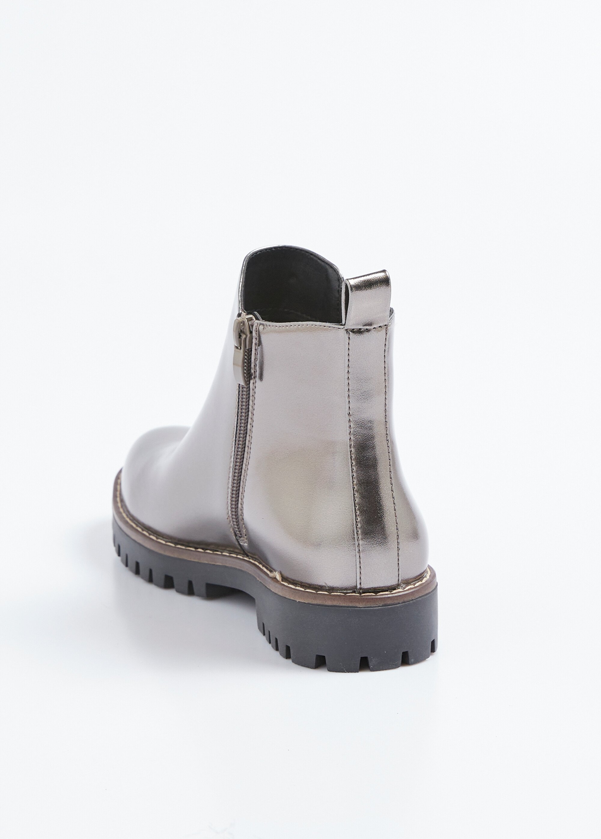 Chelsea boots semelle crantée largeur confort Femme Gris OMANIA DO1
