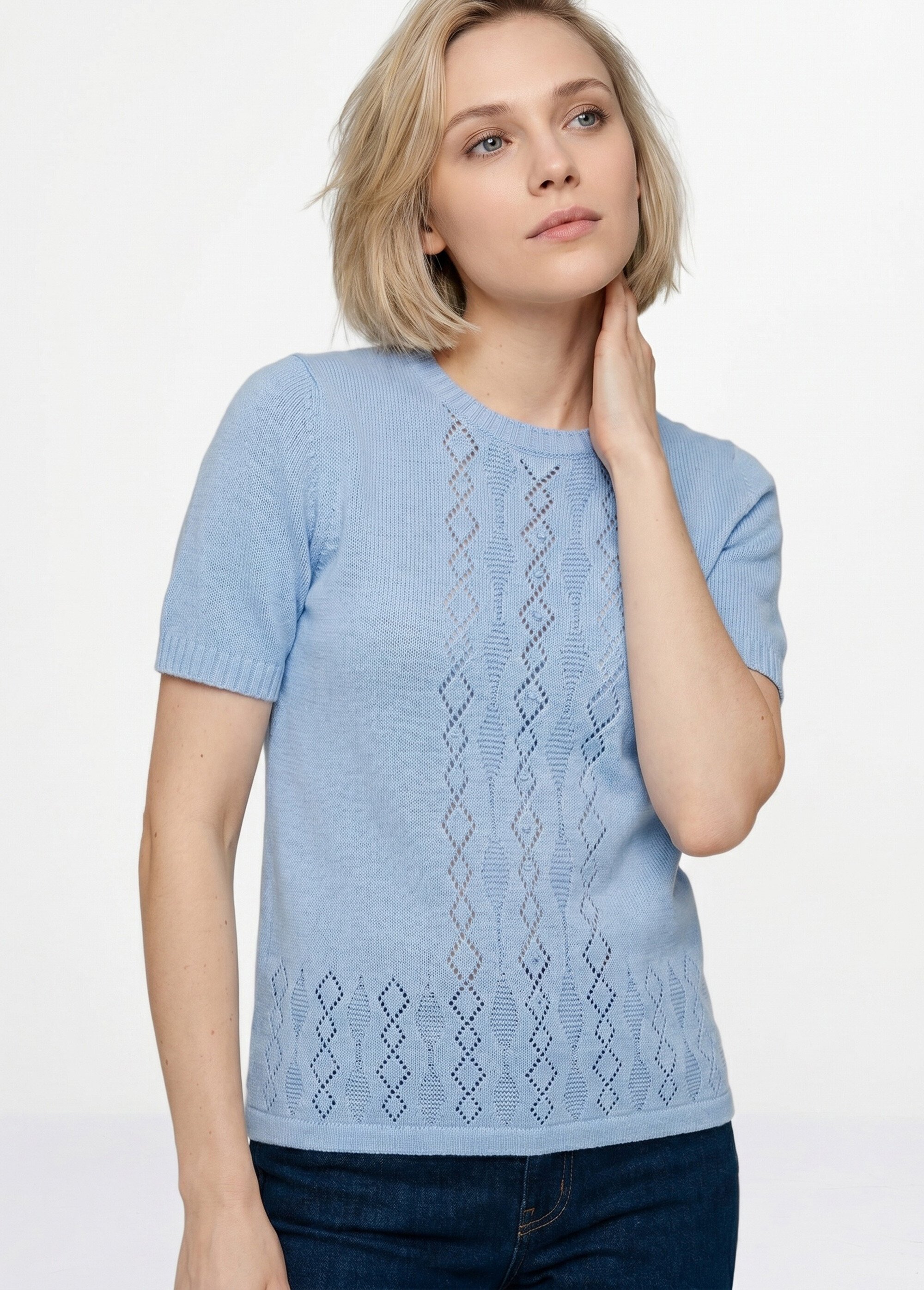 Pull ajouré perlé manches courtes