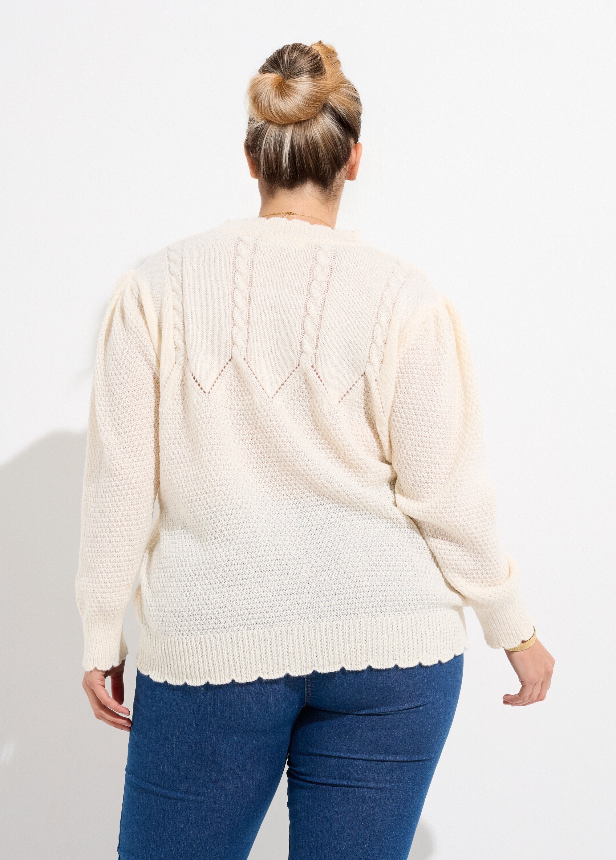 Pull col V maille fantaisie et sequins Femme Grande Taille Beige CHY-H38246 DO1