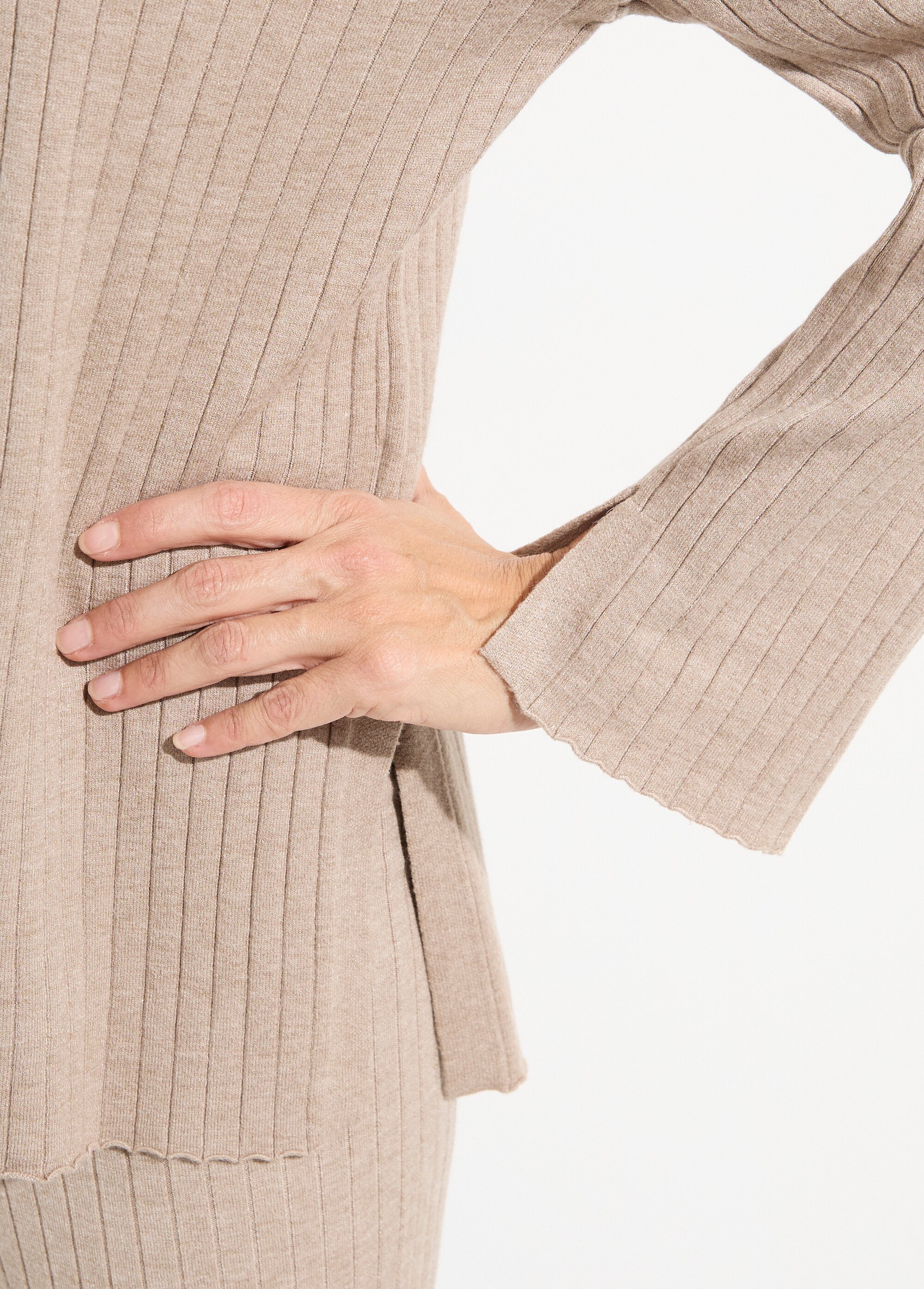 Pull confort avec maille cotes plates