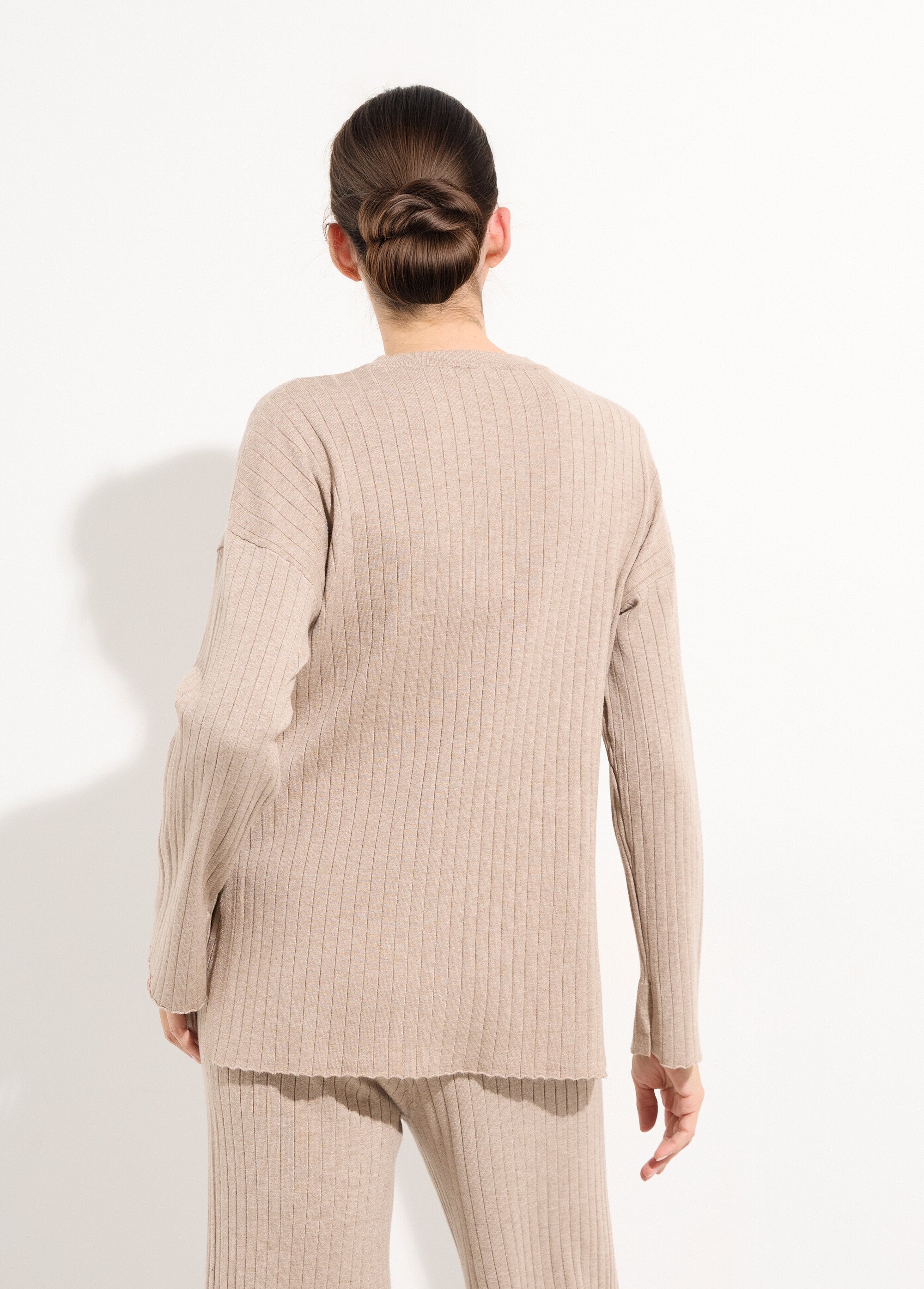 Pull confort avec maille cotes plates