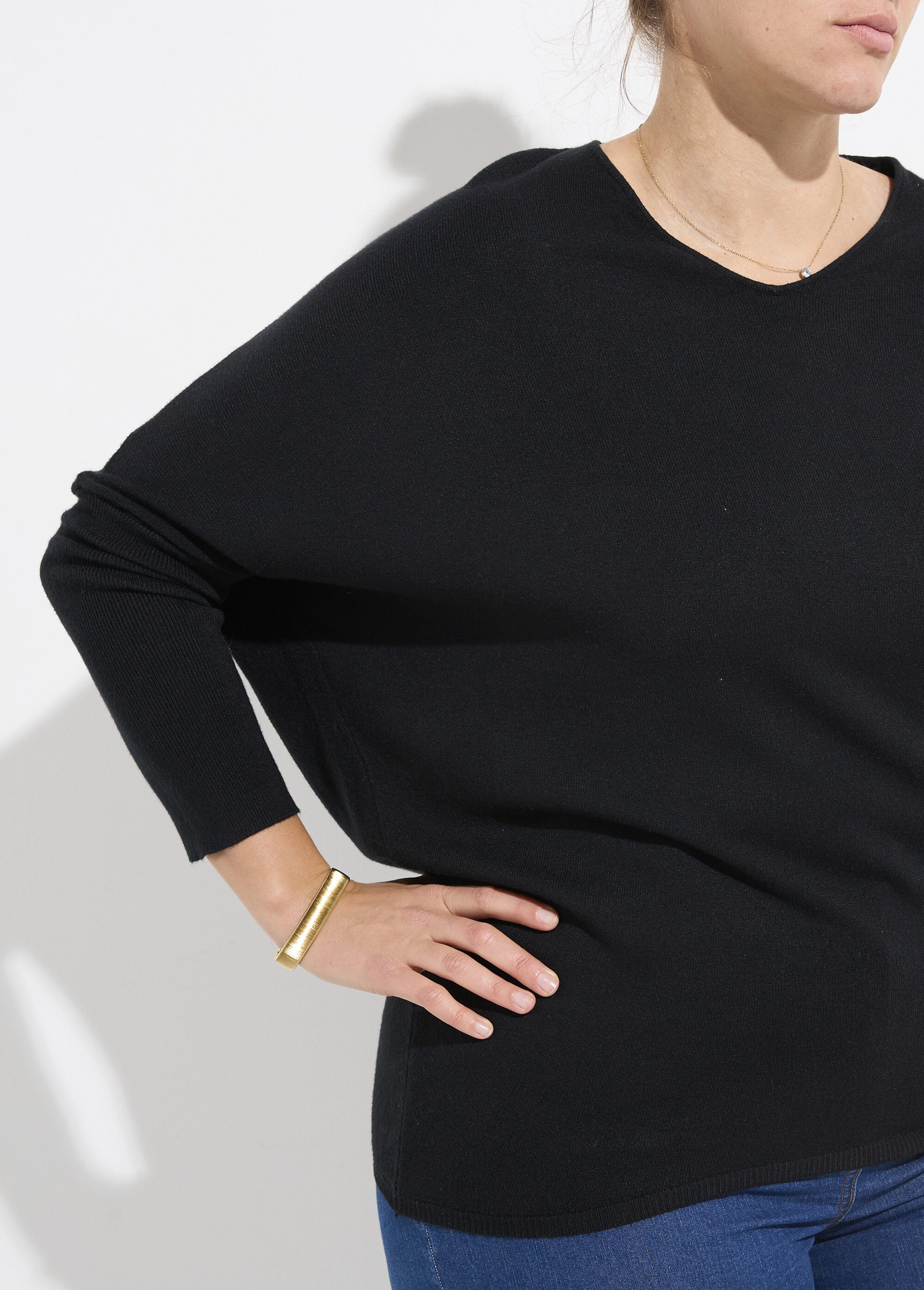 Pull maille fine jauge épaules descendues Femme Grande Taille Noir CHY-816 DE1