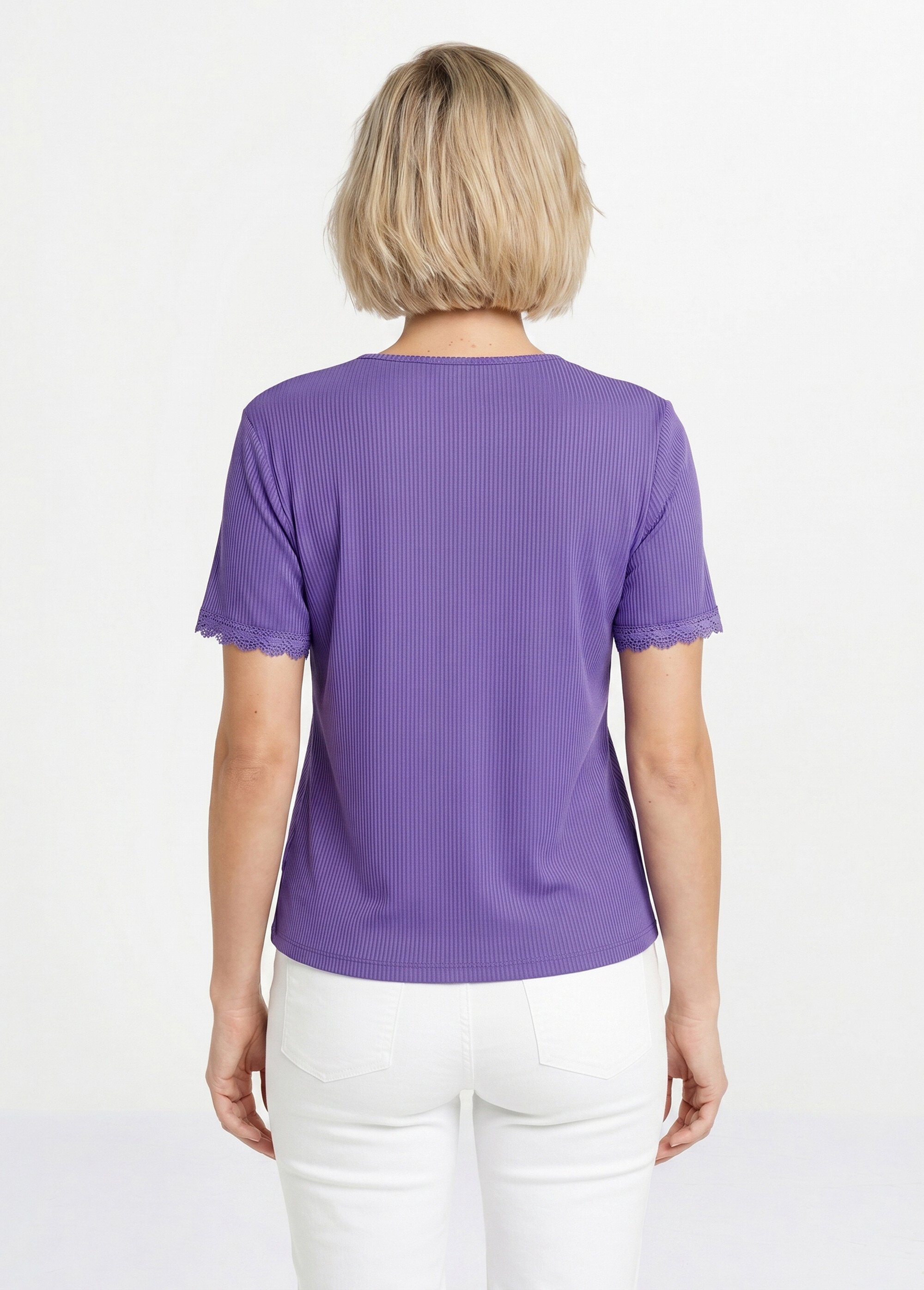 T-shirt col V fines côtes dentelle manches courtes