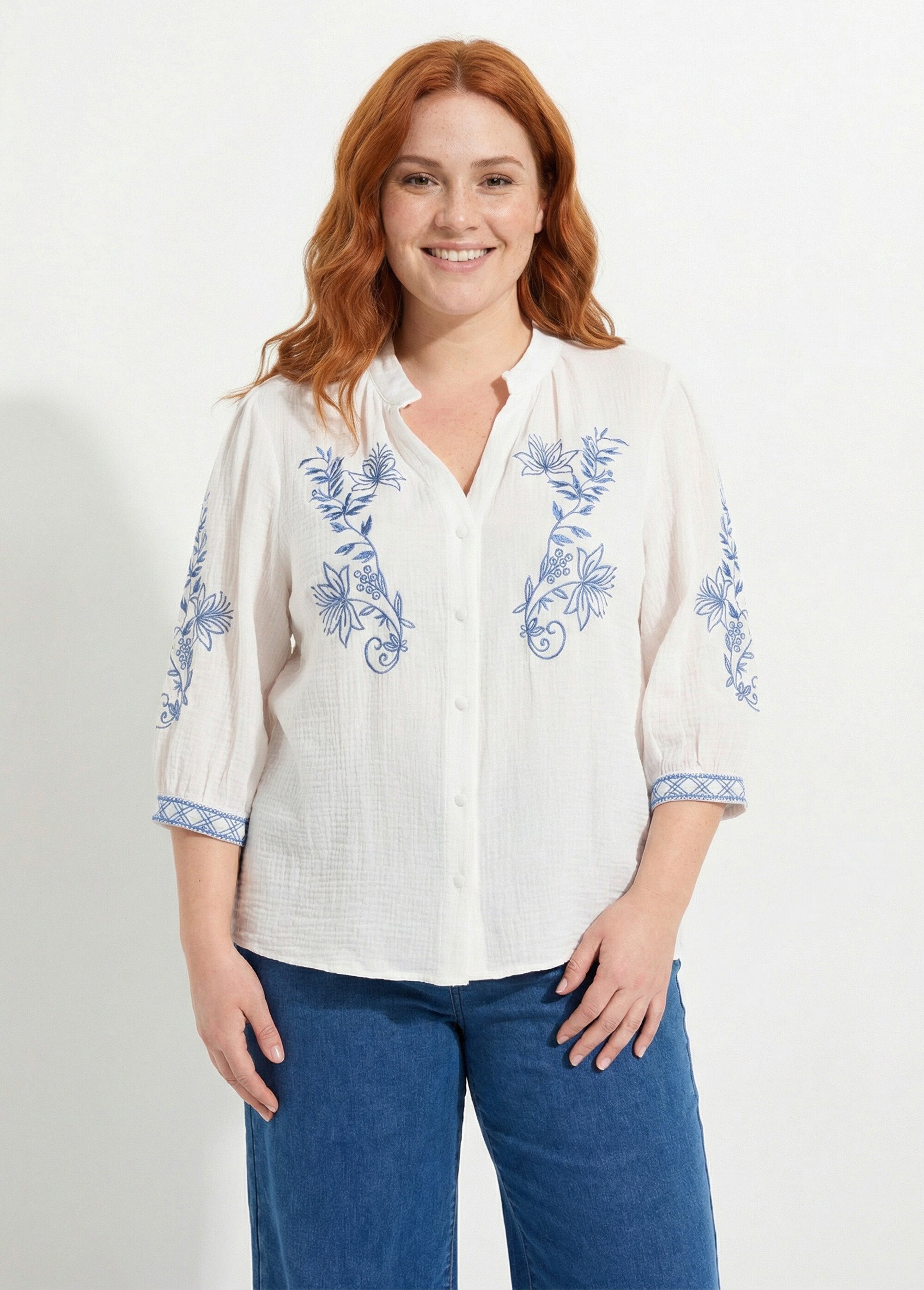 Blouse en gaze de coton avec broderies Femme Grande Taille Blanc MA-M831-83 FA1