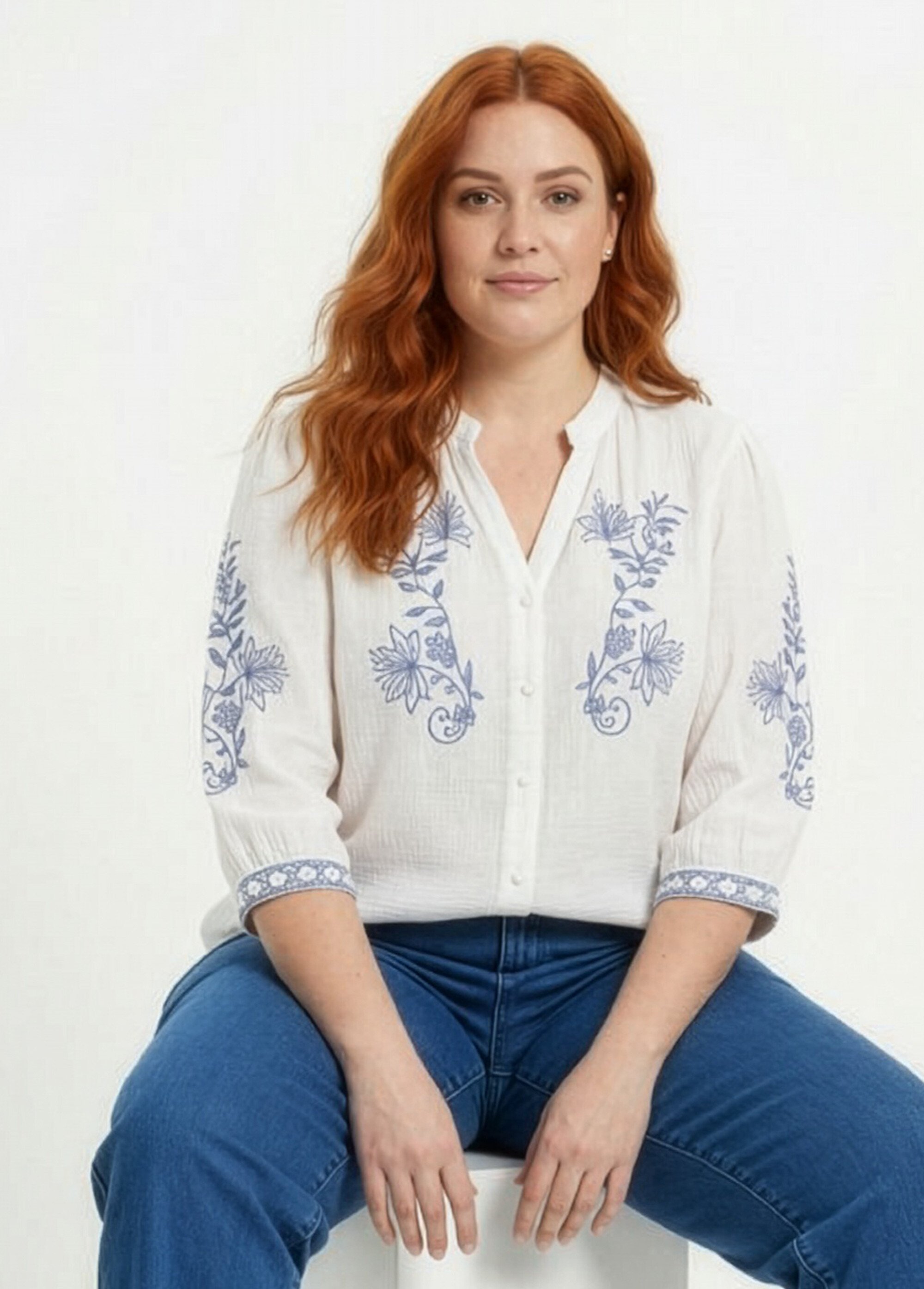 Blouse en gaze de coton avec broderies