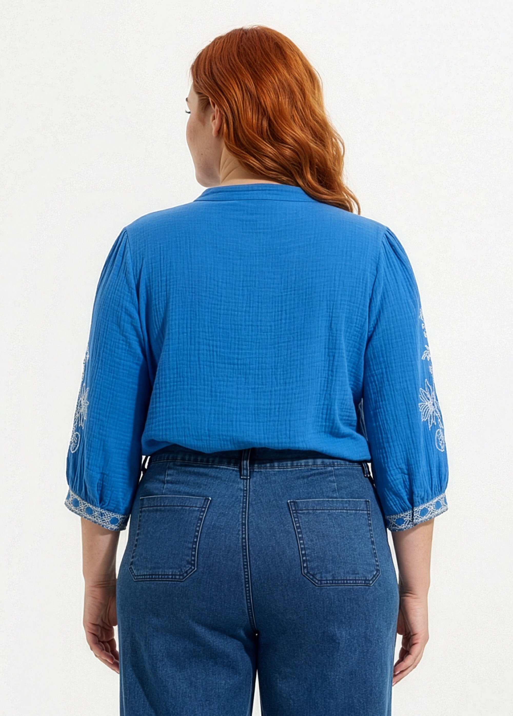 Blouse en gaze de coton avec broderies Femme Grande Taille Bleu MA-M831-83 DO1
