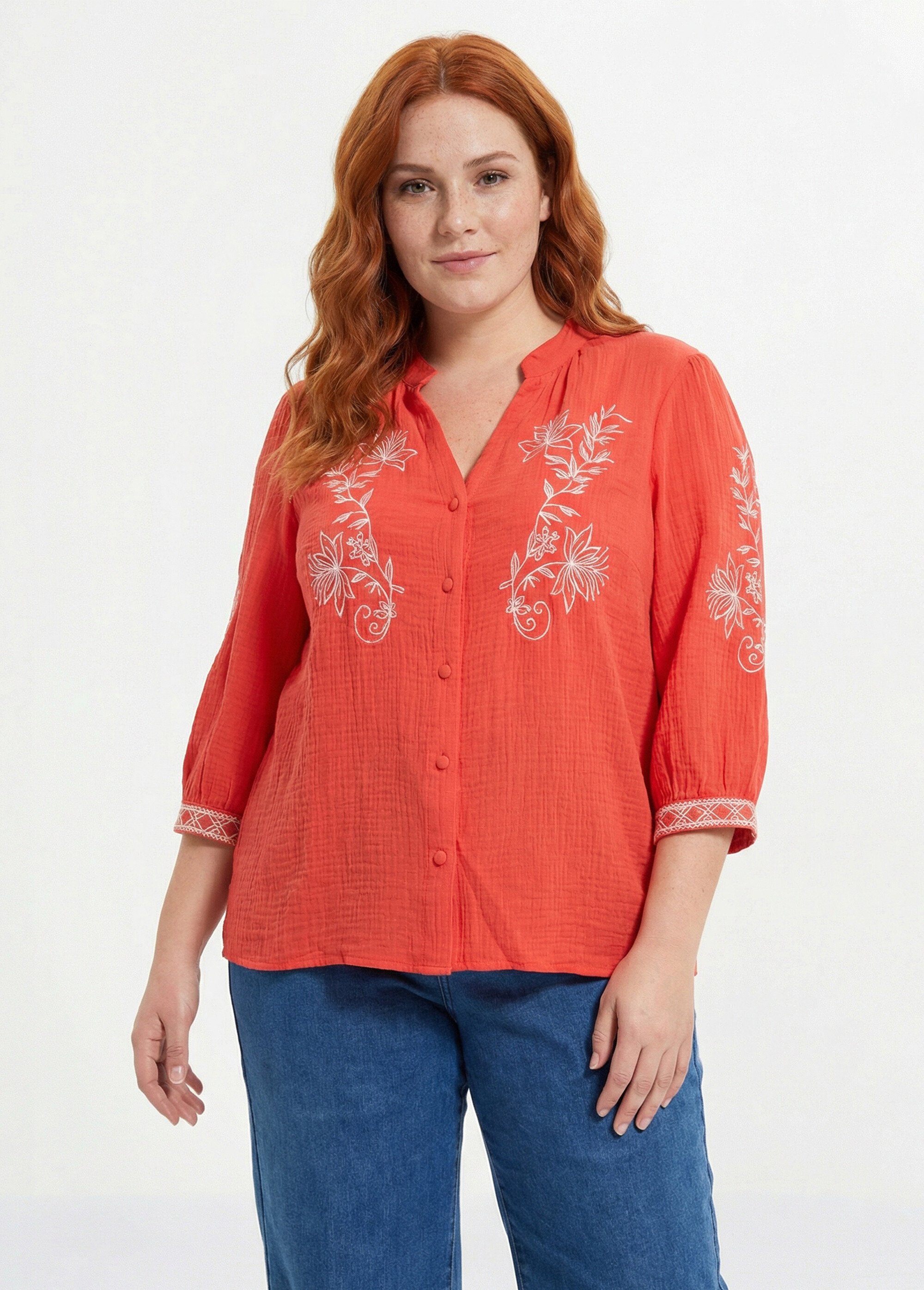 Blouse en gaze de coton avec broderies